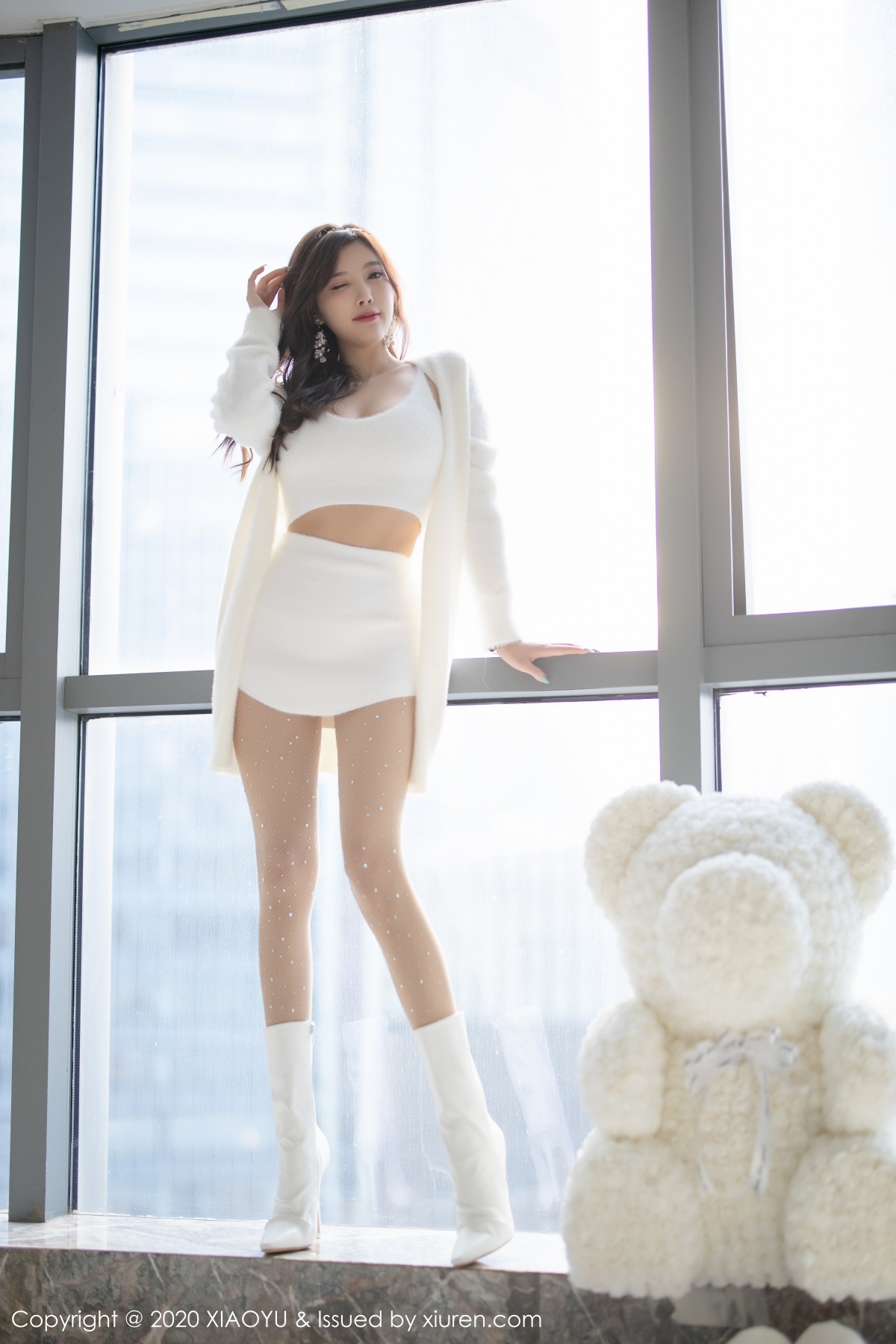 语画界 [XIAOYU] 2020.12.24 VOL.437 杨晨晨sugar 秀人套图 第3张