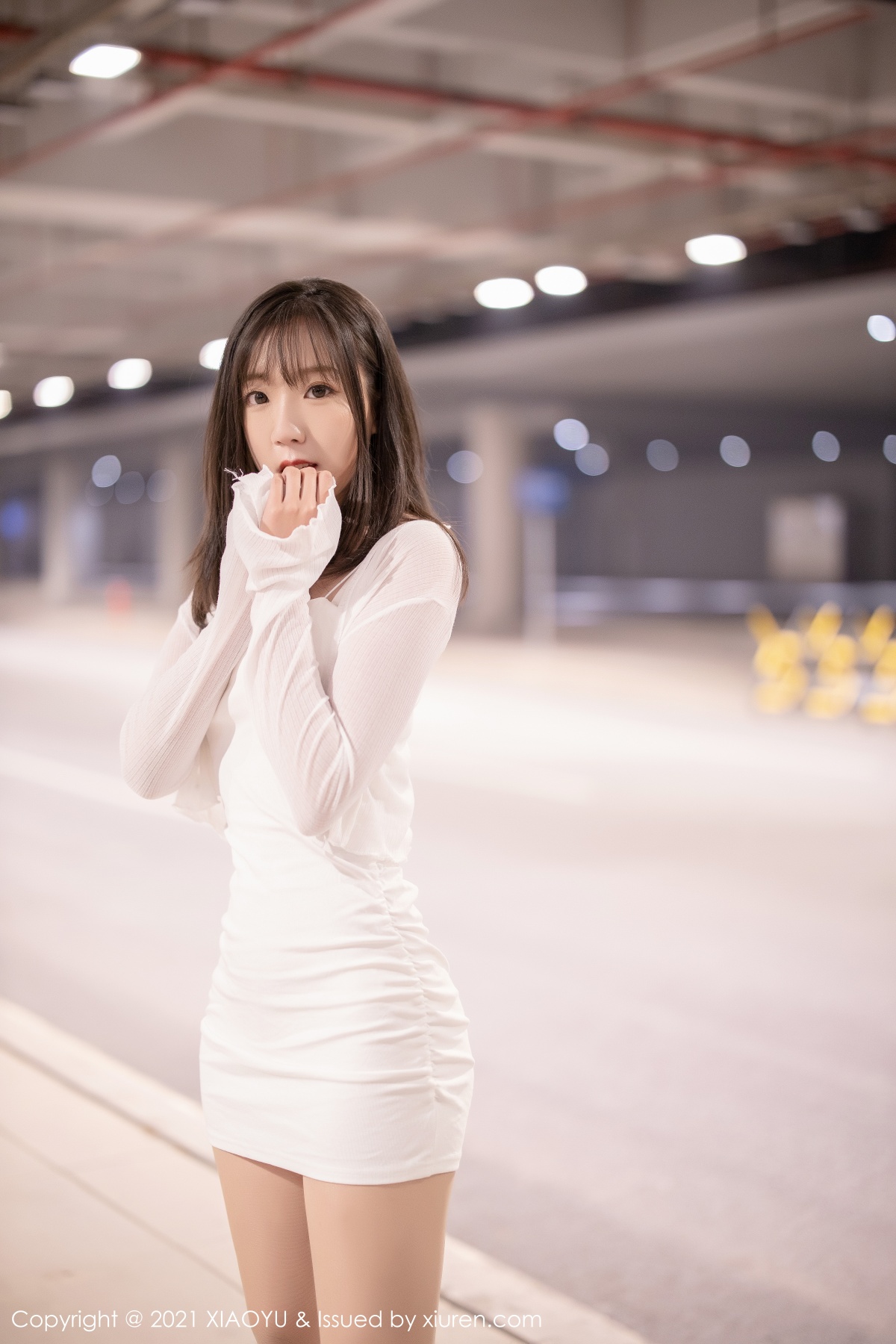 语画界 [XIAOYU] 2021.03.25 VOL.496 蜜桃酱o 秀人套图 第5张