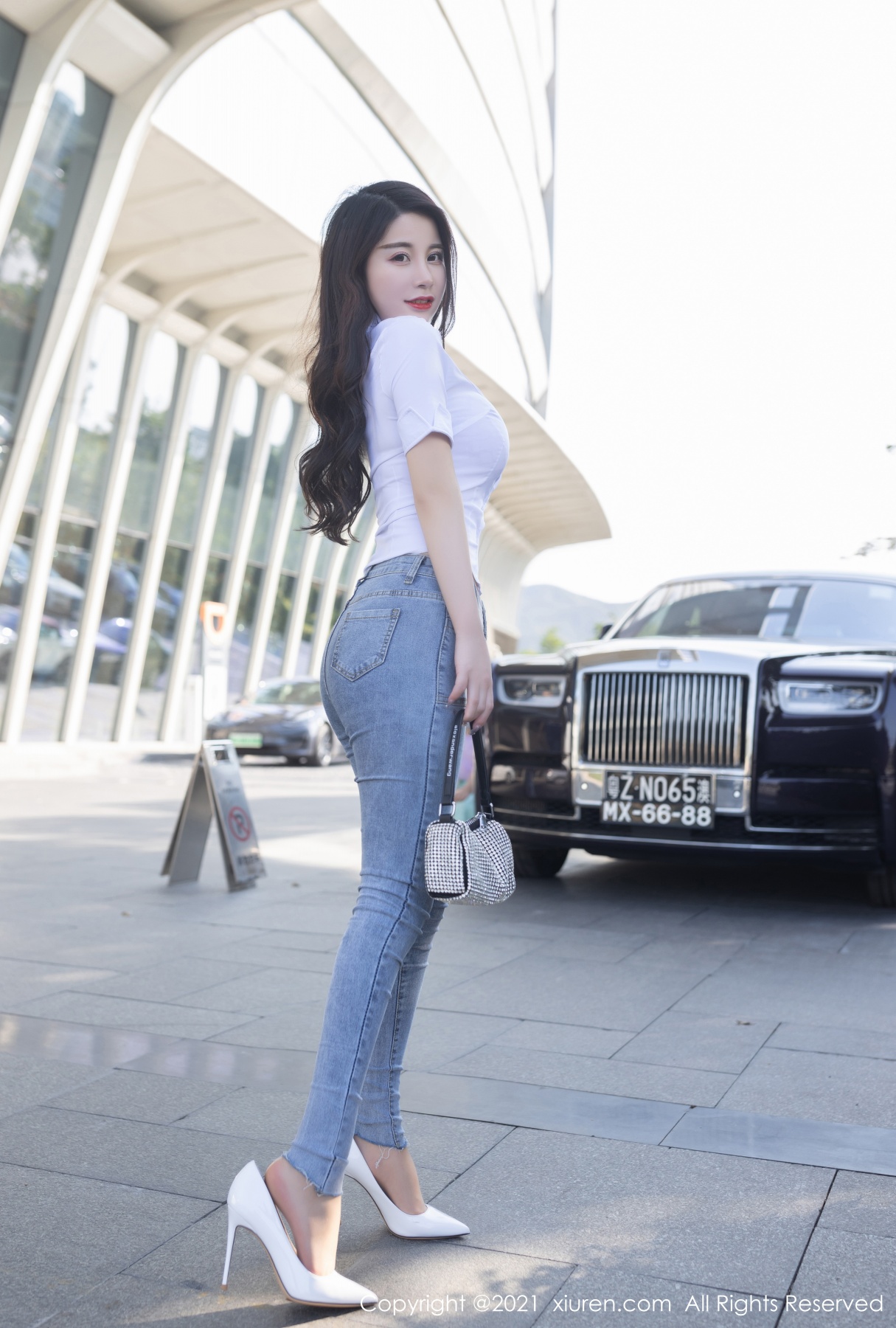 秀人 [XIUREN] 2021.05.03 美七 Mia 秀人套图 第2张