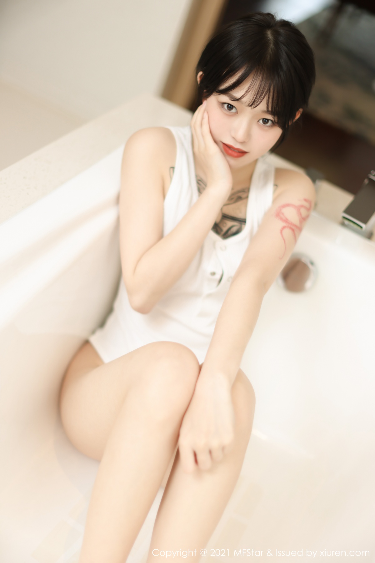 模范学院 [MFStar] 2021.05.17 VOL.496 奶瓶子 秀人套图 第3张