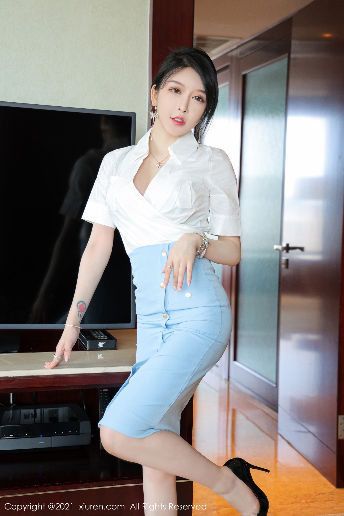 秀人 [XIUREN] 2021.08.18 玉兔miki 秀人套图 第3张