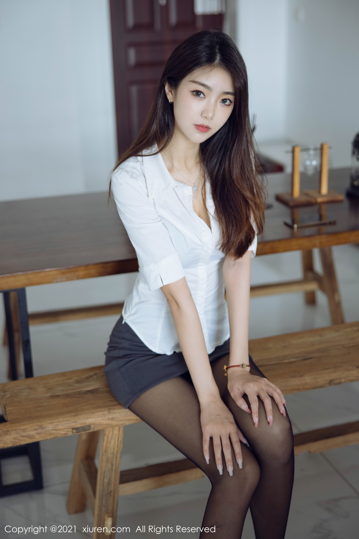 秀人 [XIUREN] 2021.09.29 可樂Vicky 秀人套图 第4张