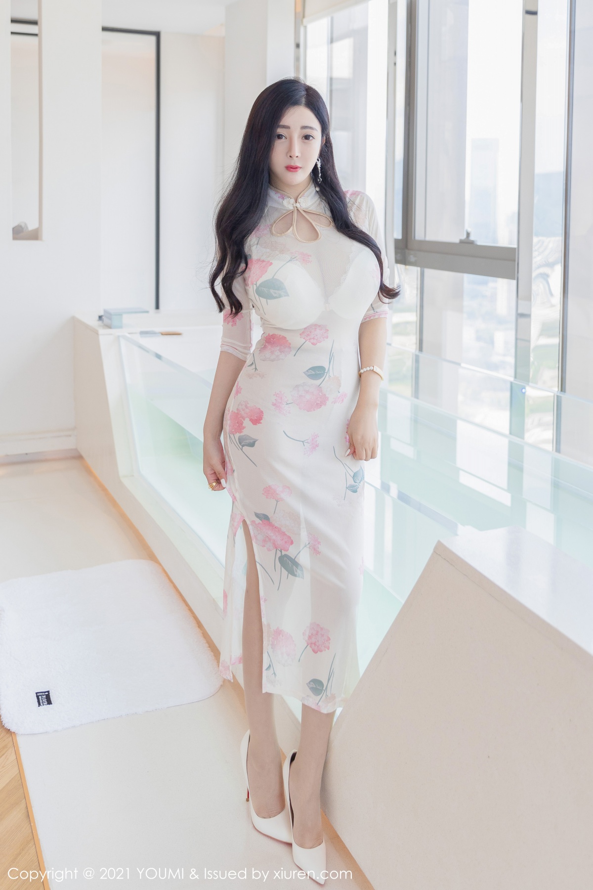 尤蜜荟 [YOUMI] 2021.10.18 VOL.706 允爾 秀人套图 第2张