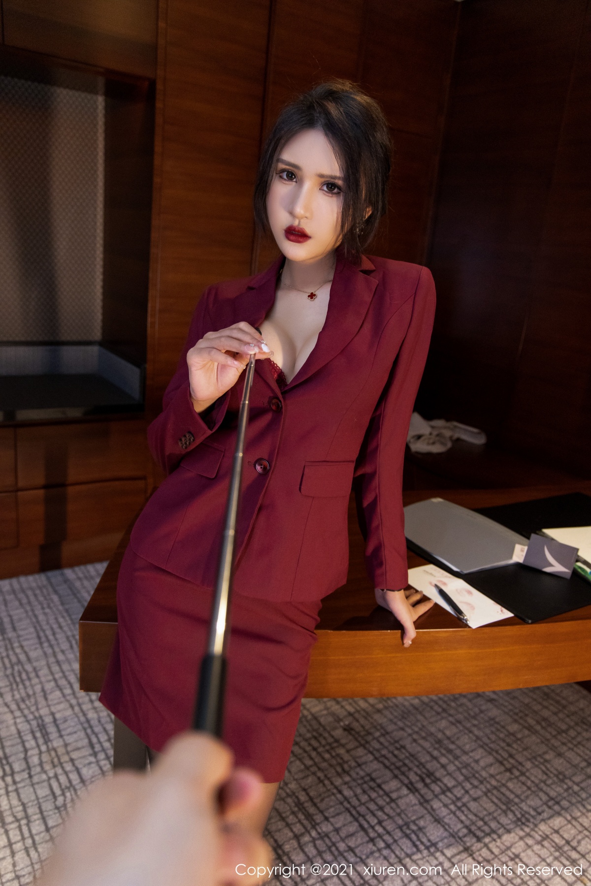 秀人 [XIUREN] 2021.10.09 Emily尹菲 秀人套图 第4张