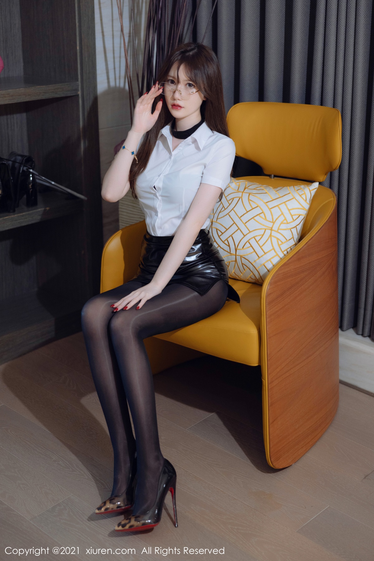 秀人 [XIUREN] 2021.12.28 美桃酱 秀人套图 第3张