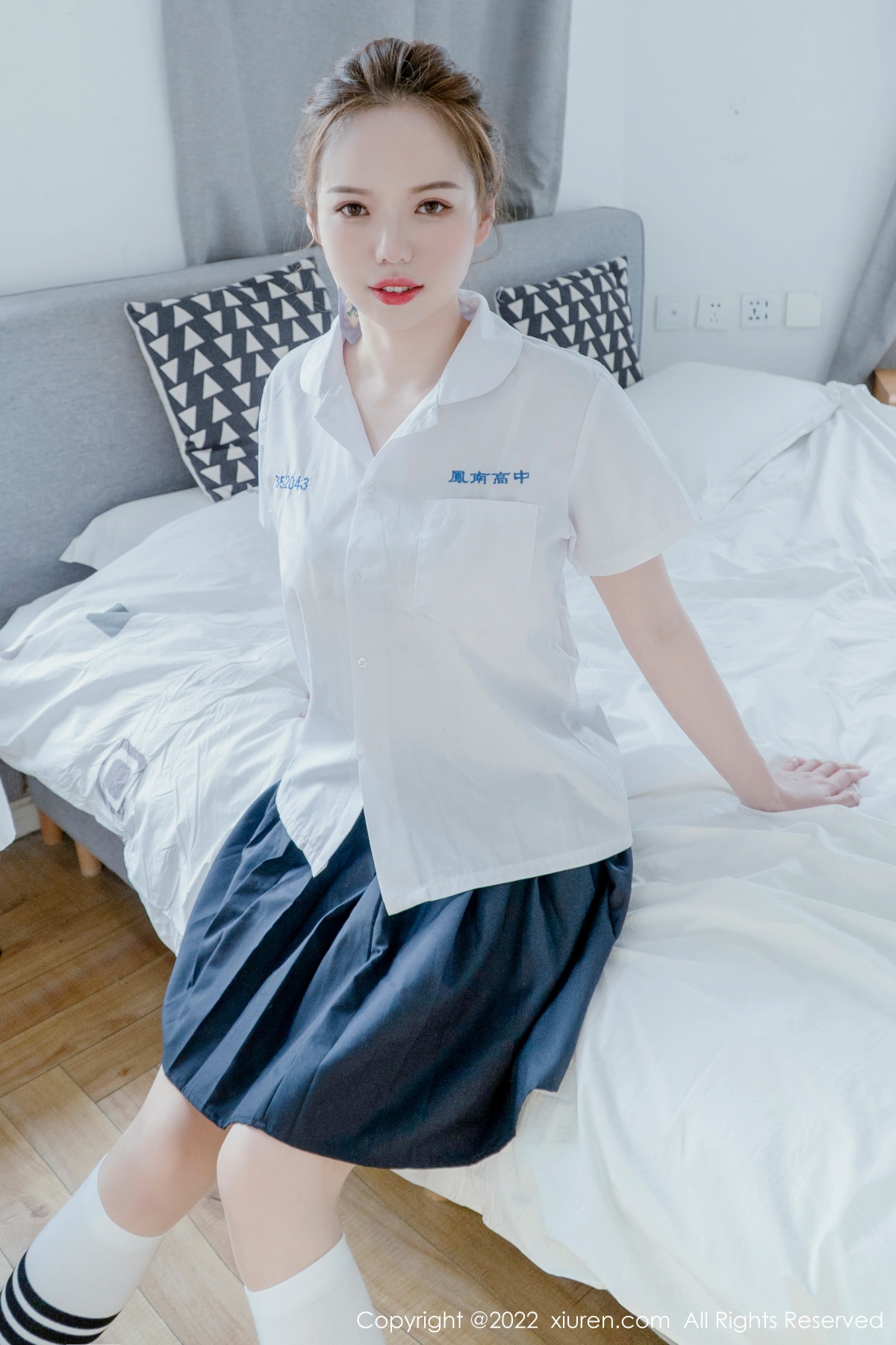 秀人 [XIUREN] 2022.05.09 大美媚京 秀人套图 第2张
