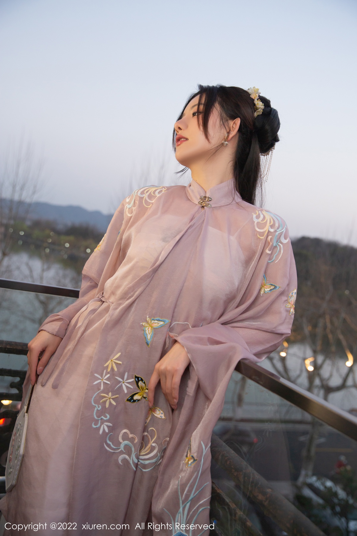 秀人 [XIUREN] 2022.04.29 就是阿朱啊 秀人套图 第2张