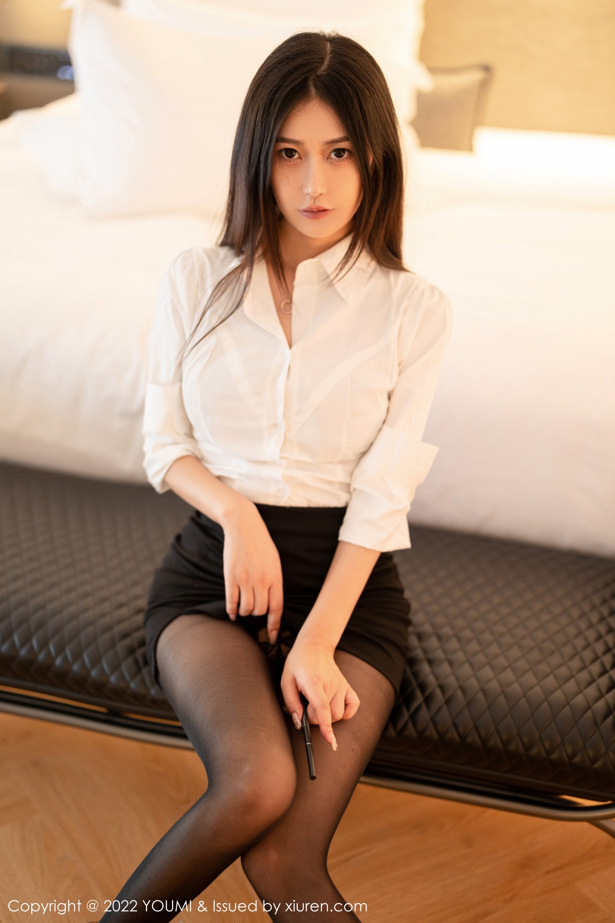 尤蜜荟 [YOUMI] 2022.08.11 VOL.827 laura阿姣 秀人套图 第3张