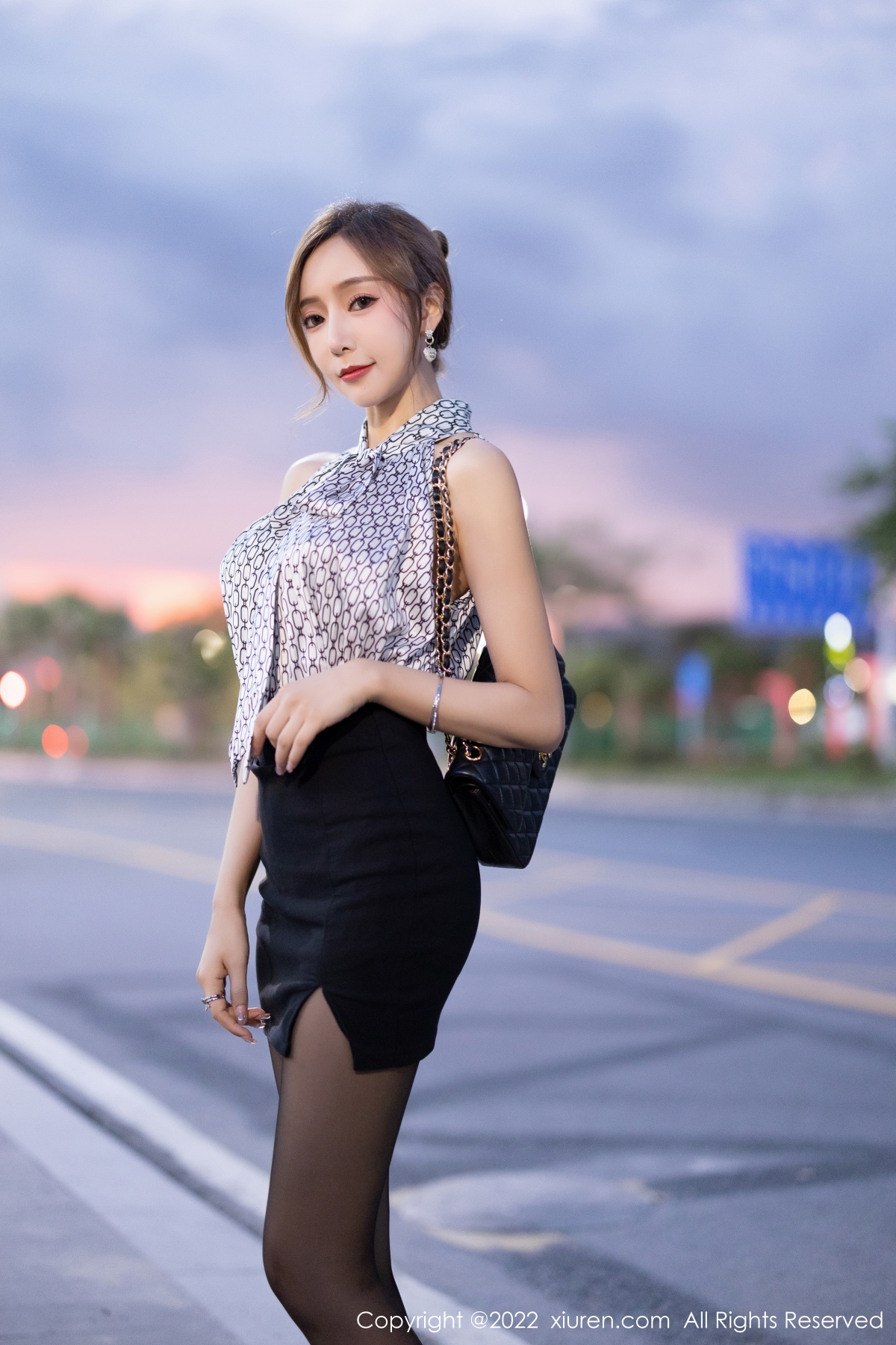 秀人 [XIUREN] 2022.07.22 王馨瑶yanni 秀人套图 第3张