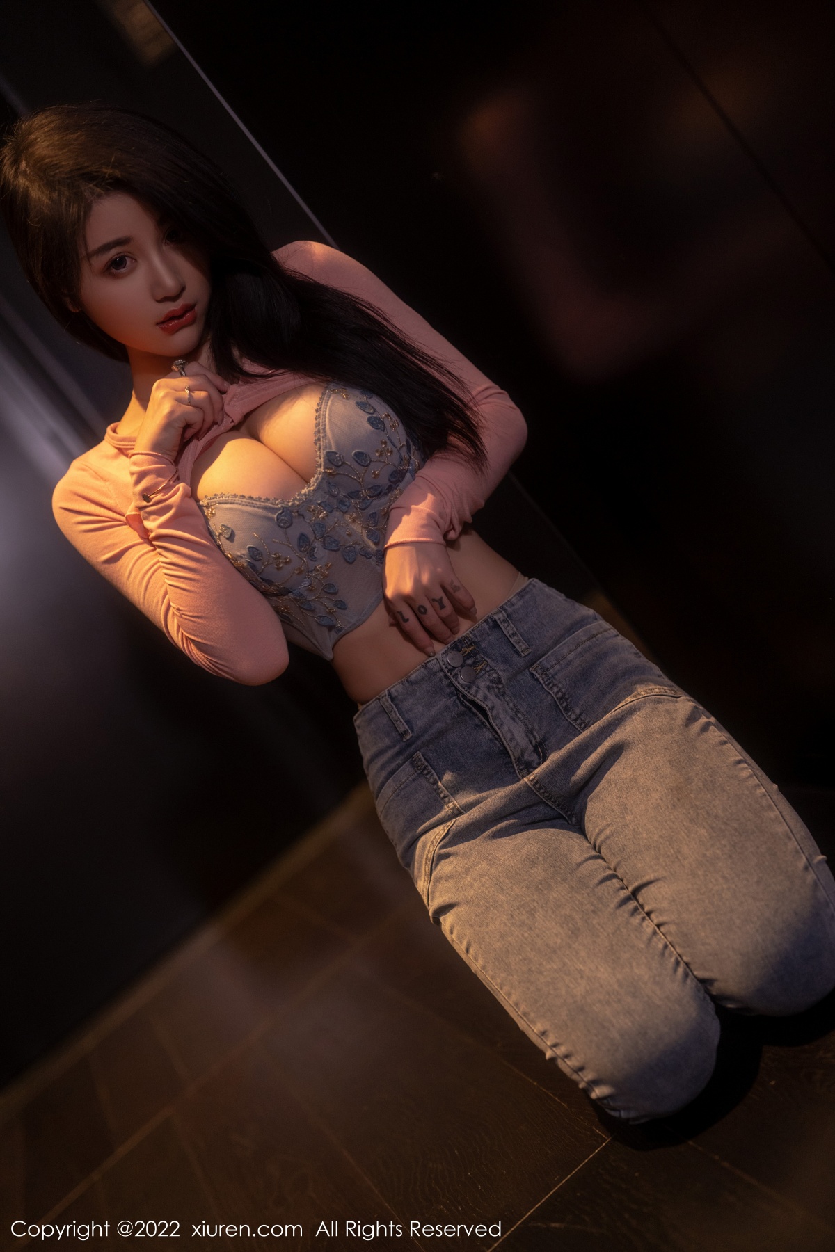 秀人 [XIUREN] 2022.08.29 美七 Mia 秀人套图 第2张