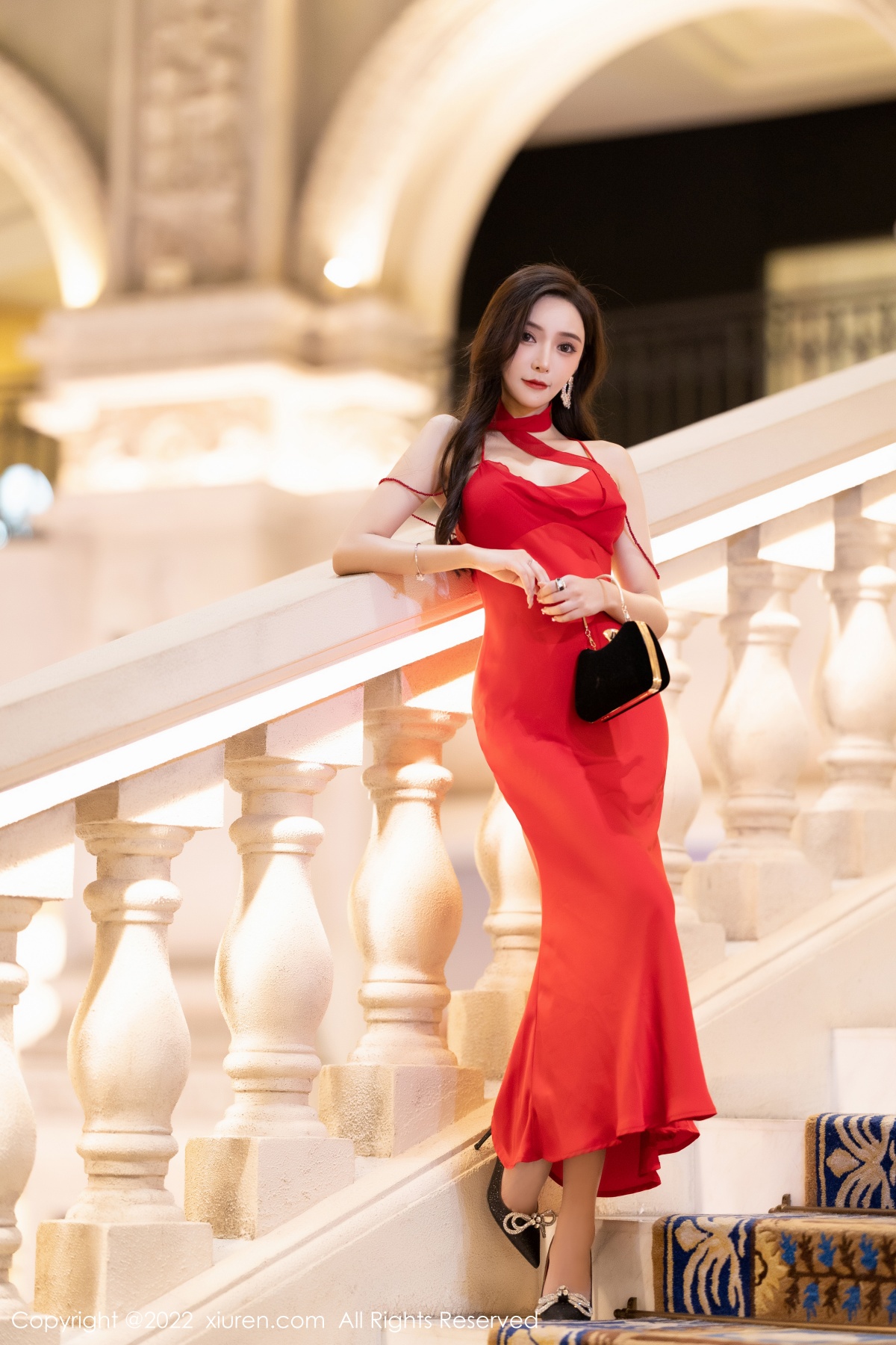 秀人 [XIUREN] 2022.08.19 王馨瑶yanni 秀人套图 第4张