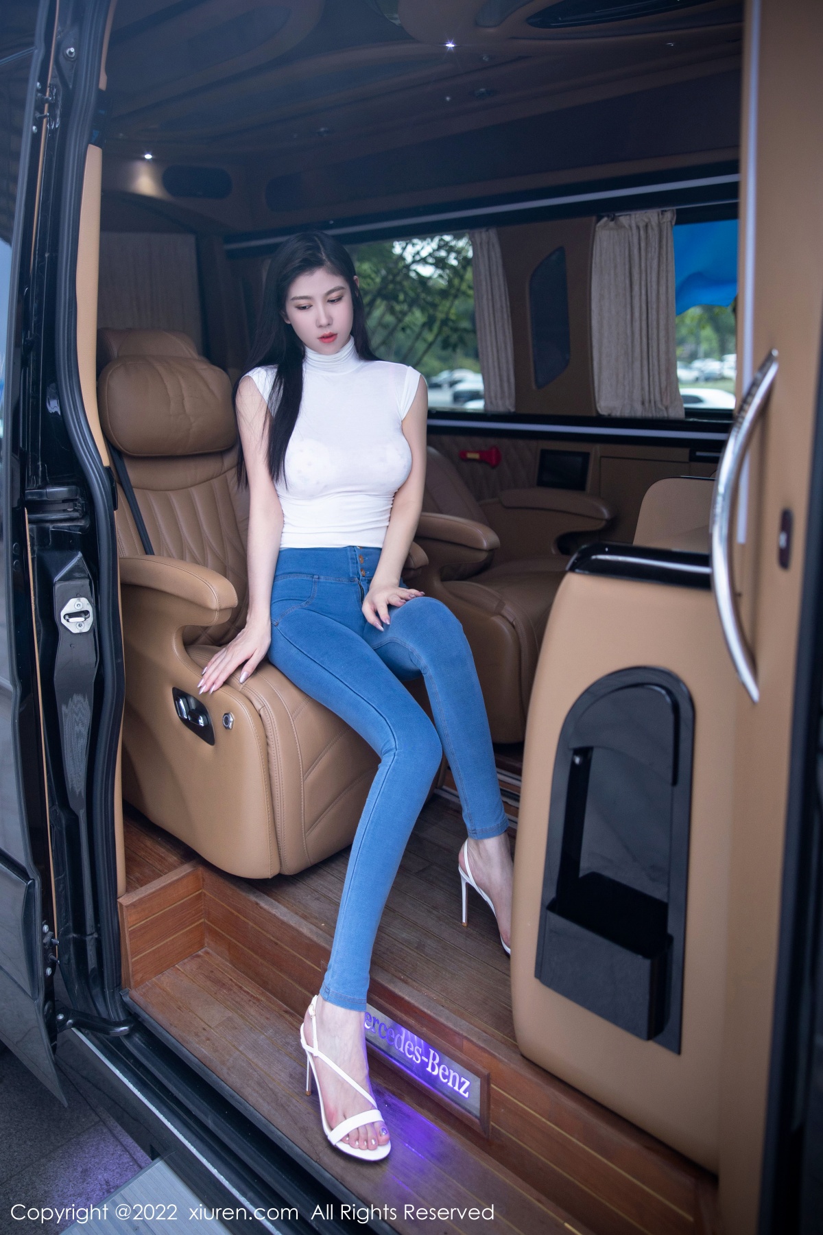 秀人 [XIUREN] 2022.10.08 李雅柔182CM 秀人套图 第2张