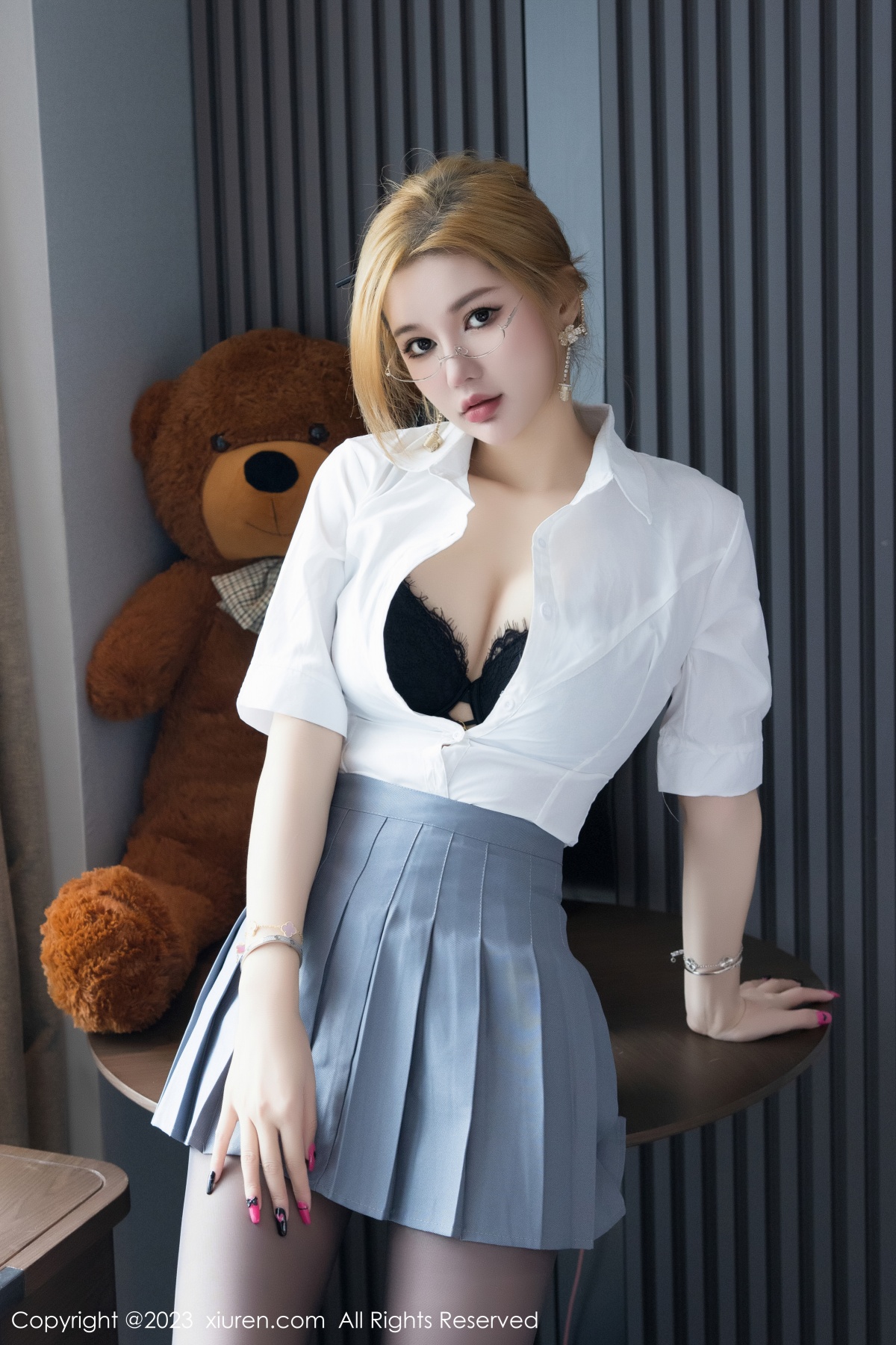 秀人 [XIUREN] 2023.06.01 杨可可coco 秀人套图 第2张