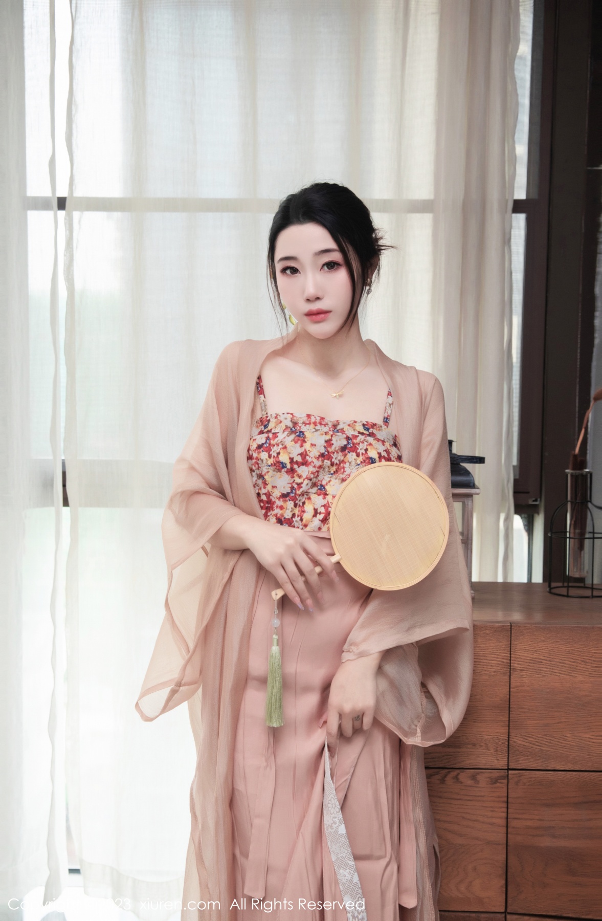 秀人 [XIUREN] 2023.03.23 严利娅Yuliya 秀人套图 第4张