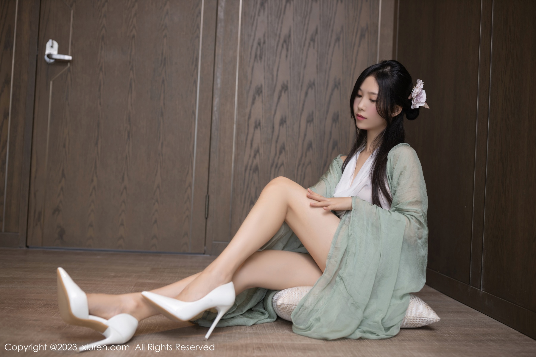 秀人 [XIUREN] 2023.03.15 利世 秀人套图 第2张
