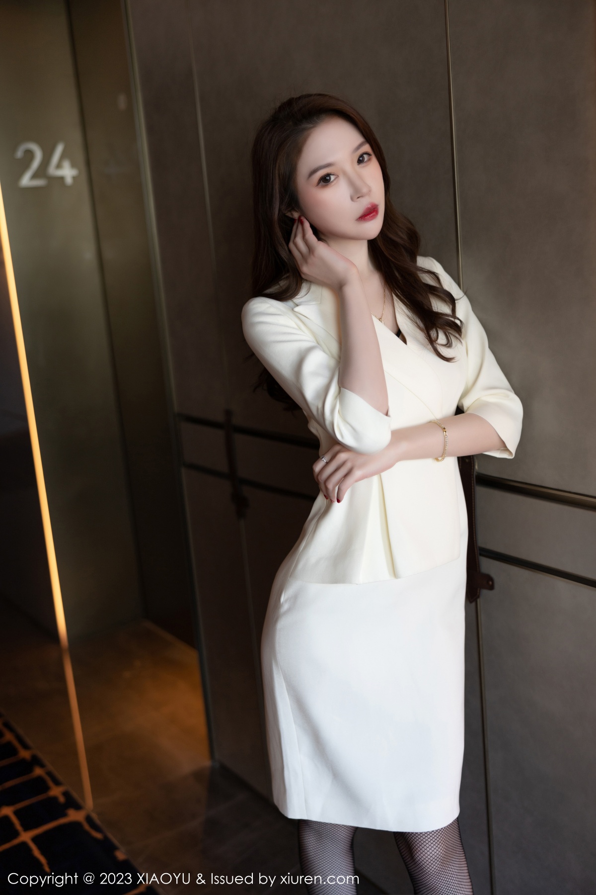 语画界 [XIAOYU] 2023.03.02 VOL.977 梦心玥 秀人套图 第2张