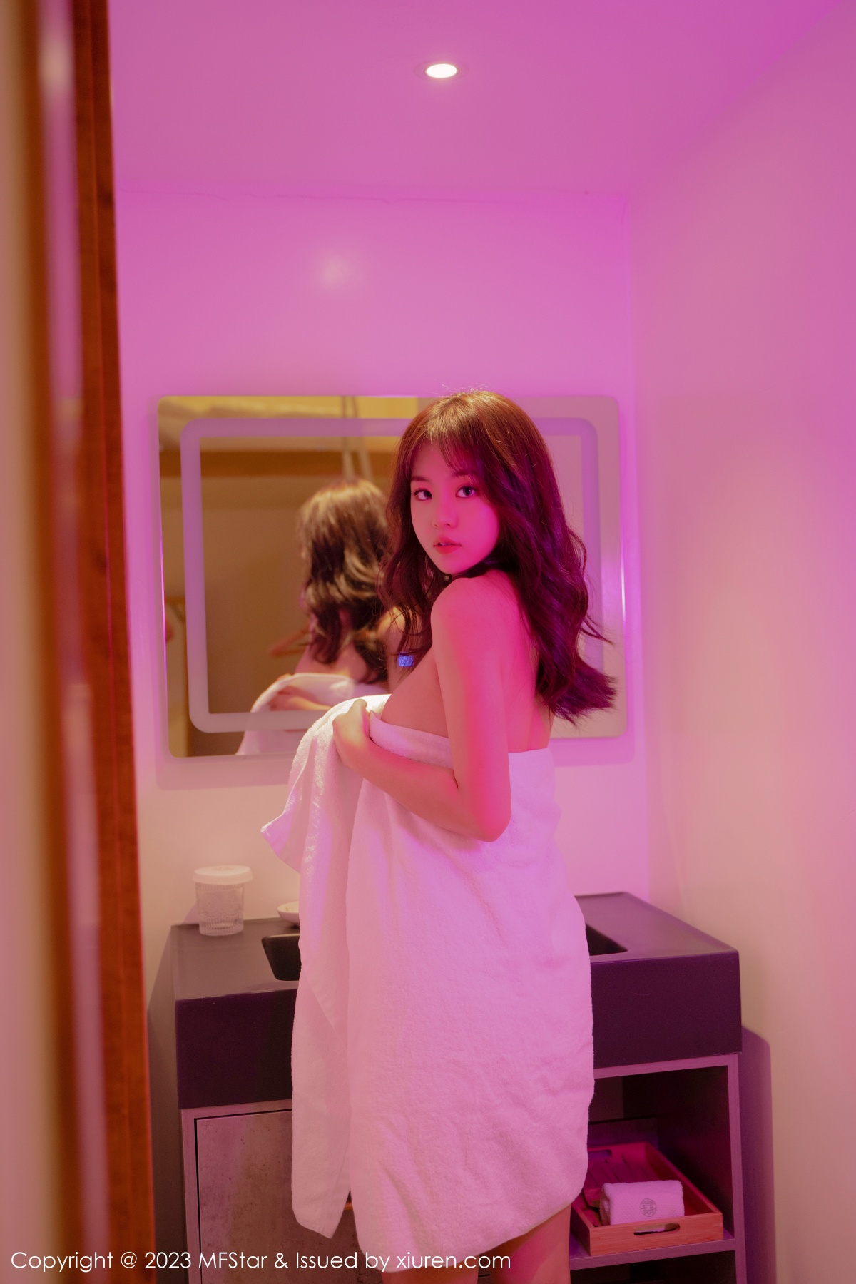模范学院 [MFStar] 2023.02.28 VOL.590 小樱花baby 秀人套图 第2张