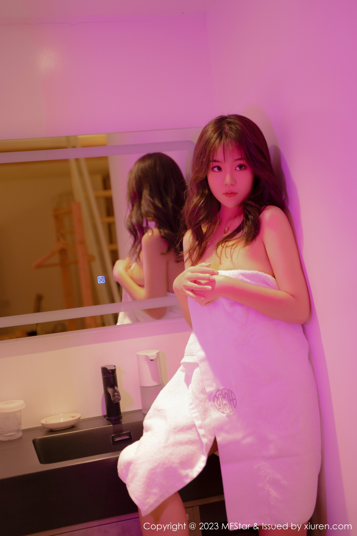 模范学院 [MFStar] 2023.02.28 VOL.590 小樱花baby 秀人套图 第4张