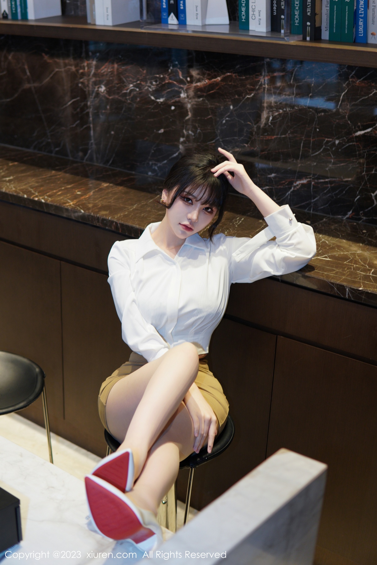 秀人 [XIUREN] 2023.01.10 桃桃子_ 秀人套图 第2张