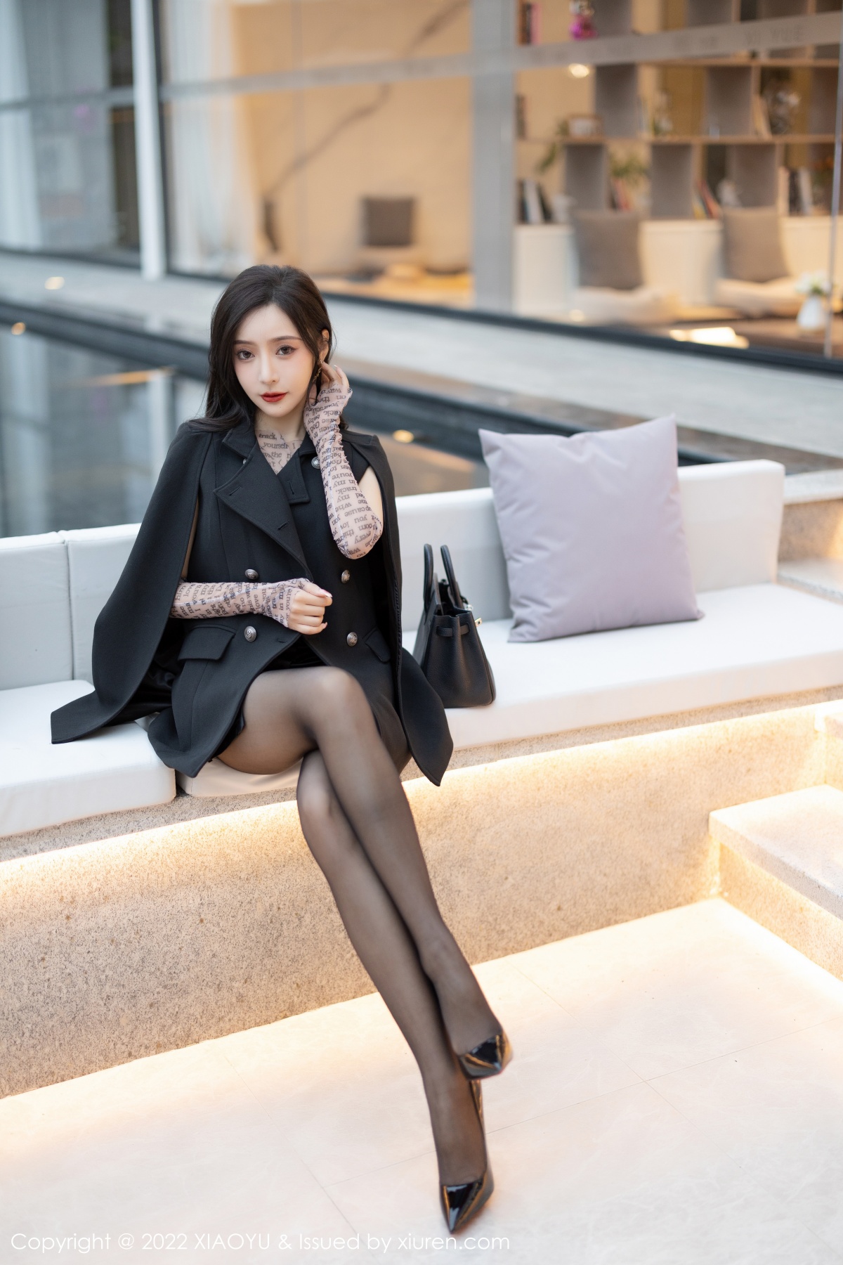 语画界 [XIAOYU] 2022.12.01 VOL.916 王馨瑶yanni 秀人套图 第2张