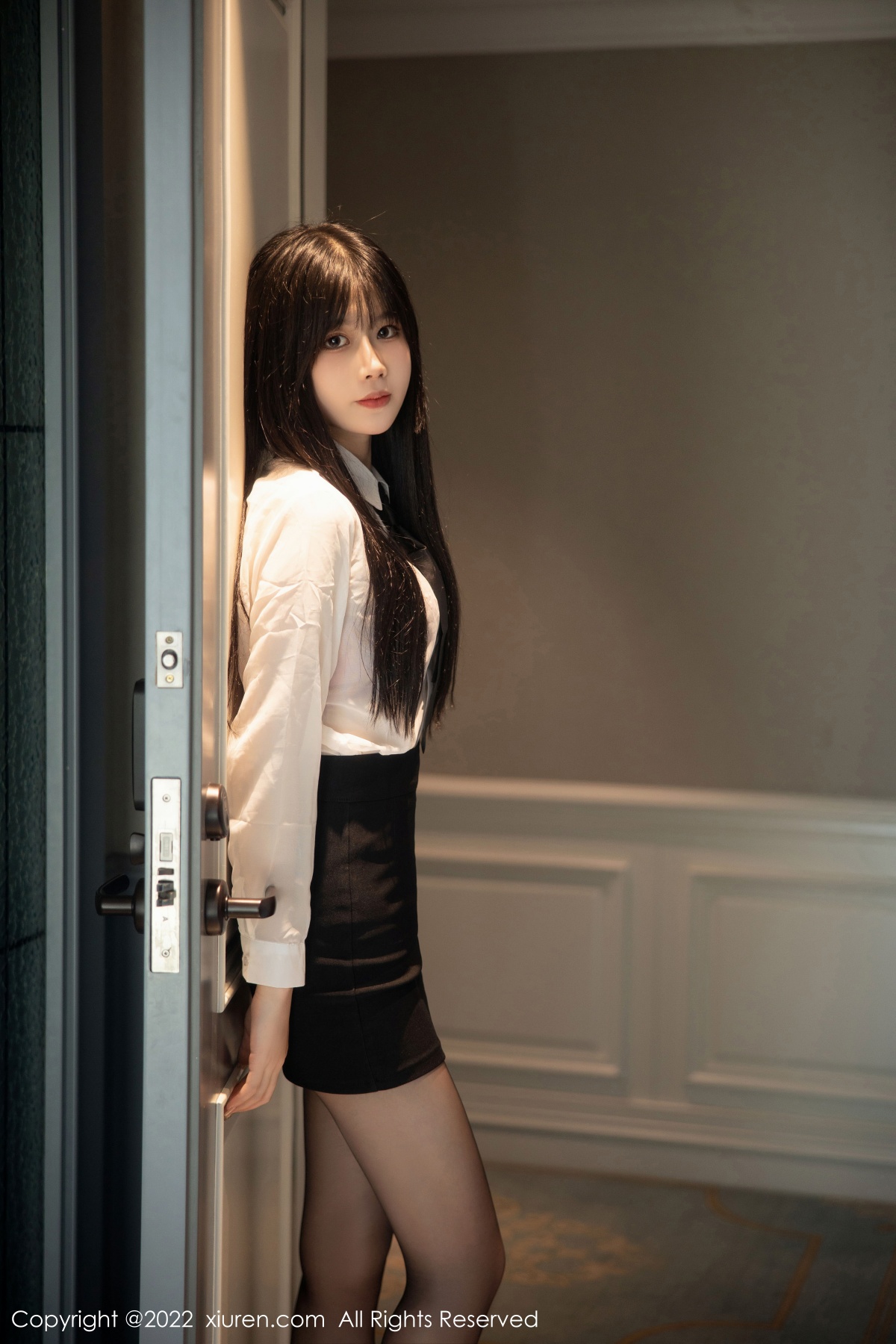 秀人 [XIUREN] 2022.11.16 77qiqi 秀人套图 第2张