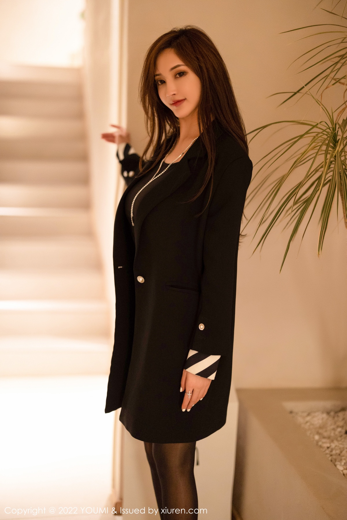 尤蜜荟 土肥圆Carol [YOUMI] 2022.11.11 VOL.863 土肥圆Iris 秀人套图 第2张
