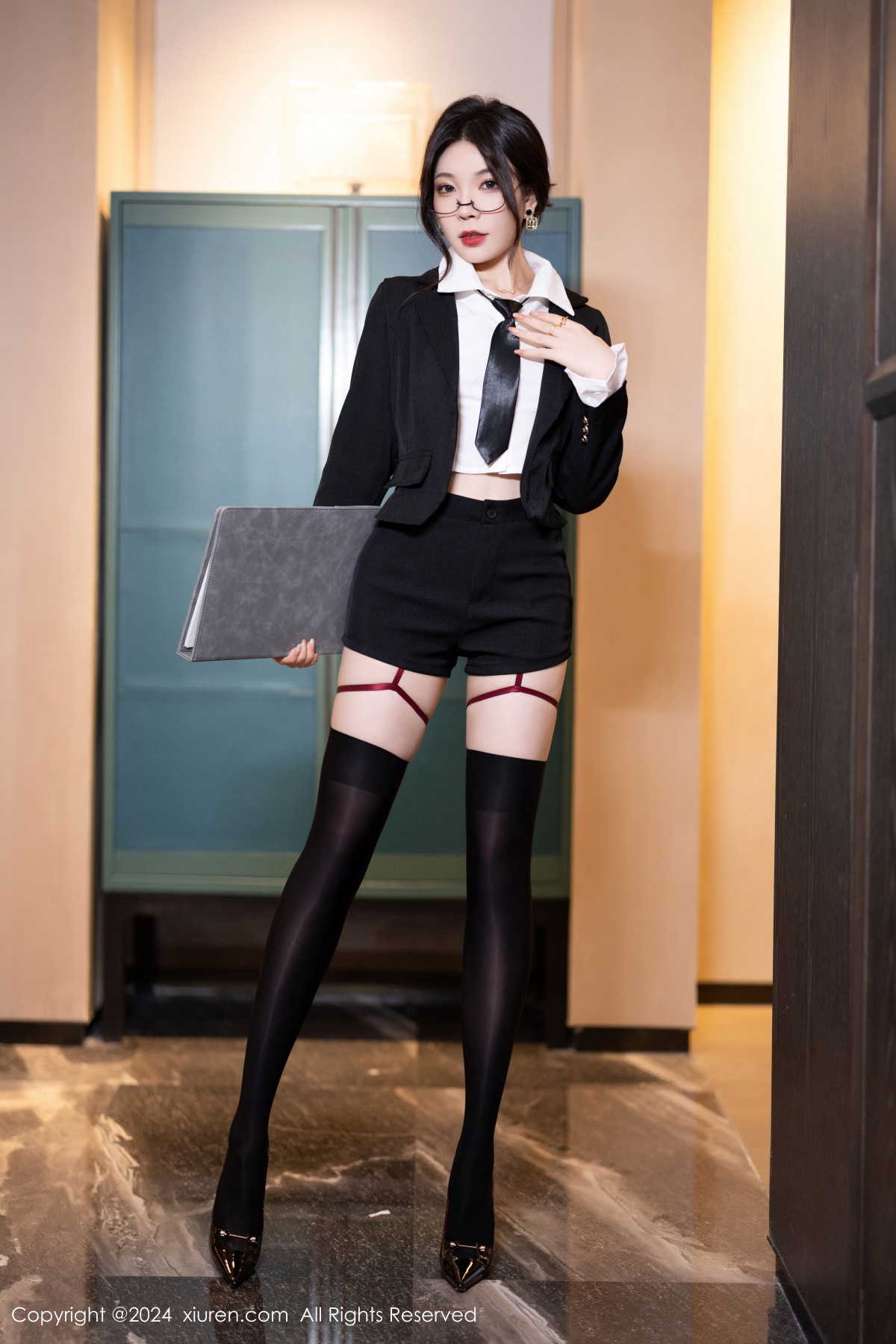 秀人 [XIUREN] 2024.04.23 徐莉芝Booty 秀人套图 第2张