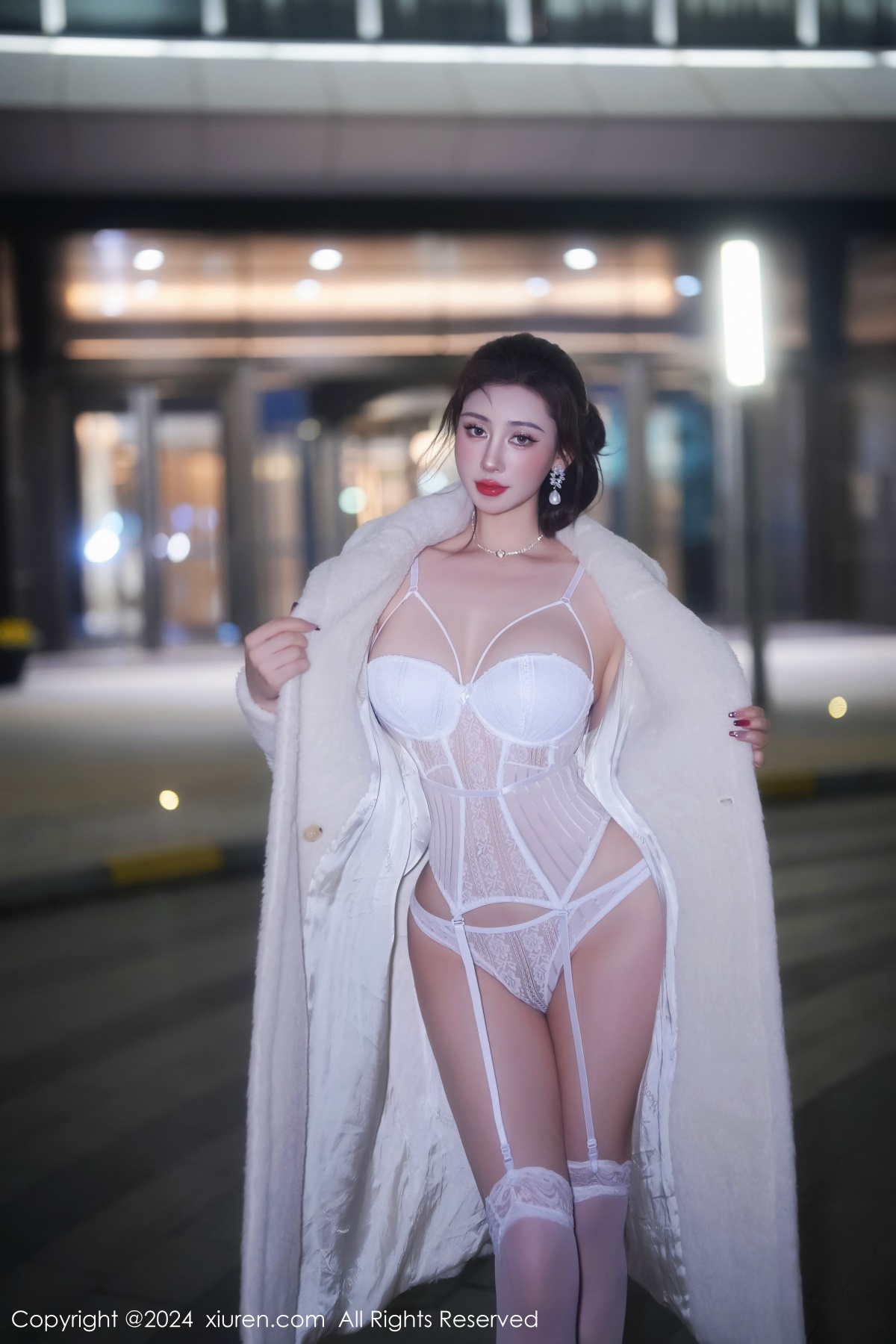 秀人 [XIUREN] 2024.01.18 蕾蕾醒了没 秀人套图 第2张