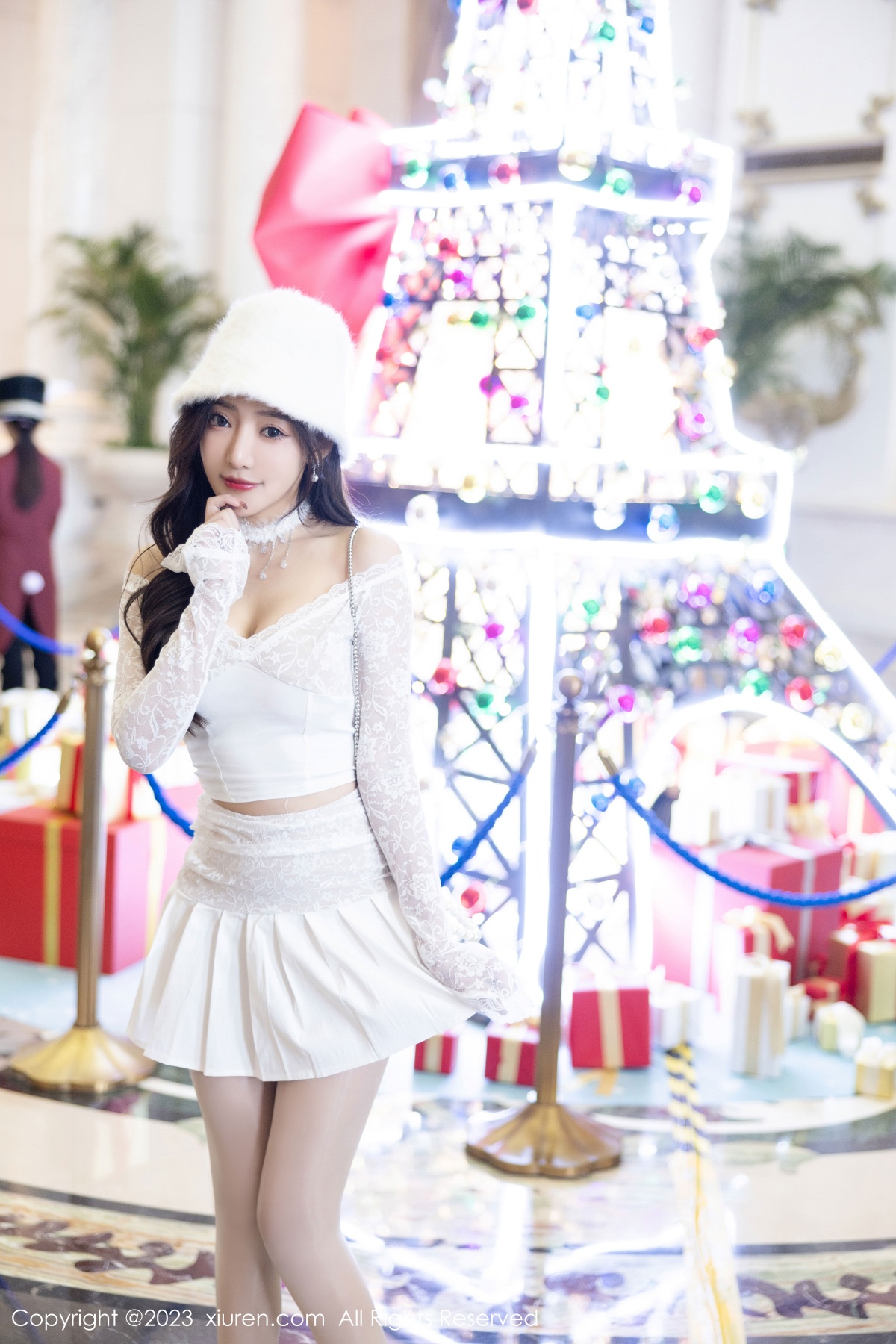 秀人 [XIUREN] 2023.12.25 王馨瑶yanni 秀人套图 第4张