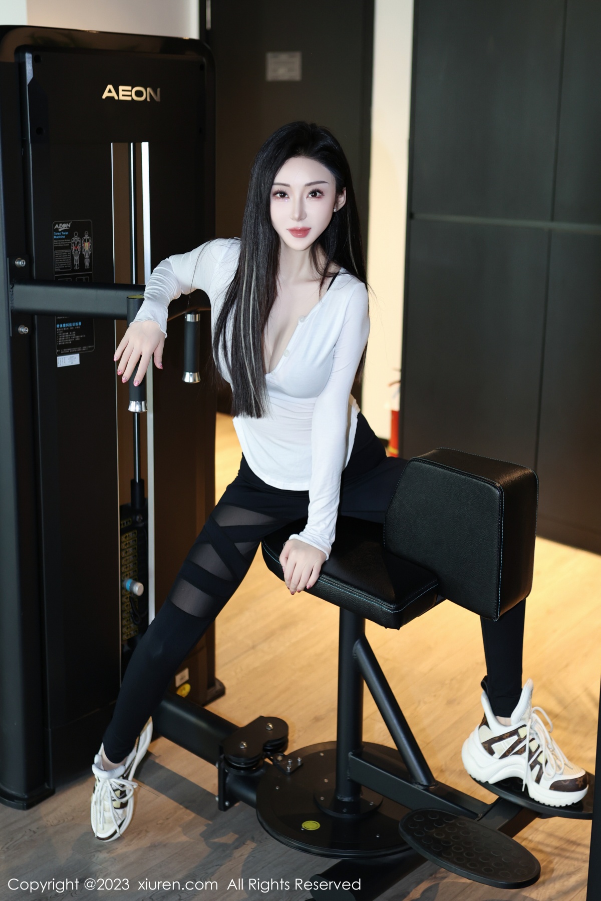 秀人 [XIUREN] 2023.11.23 田兮白 秀人套图 第2张