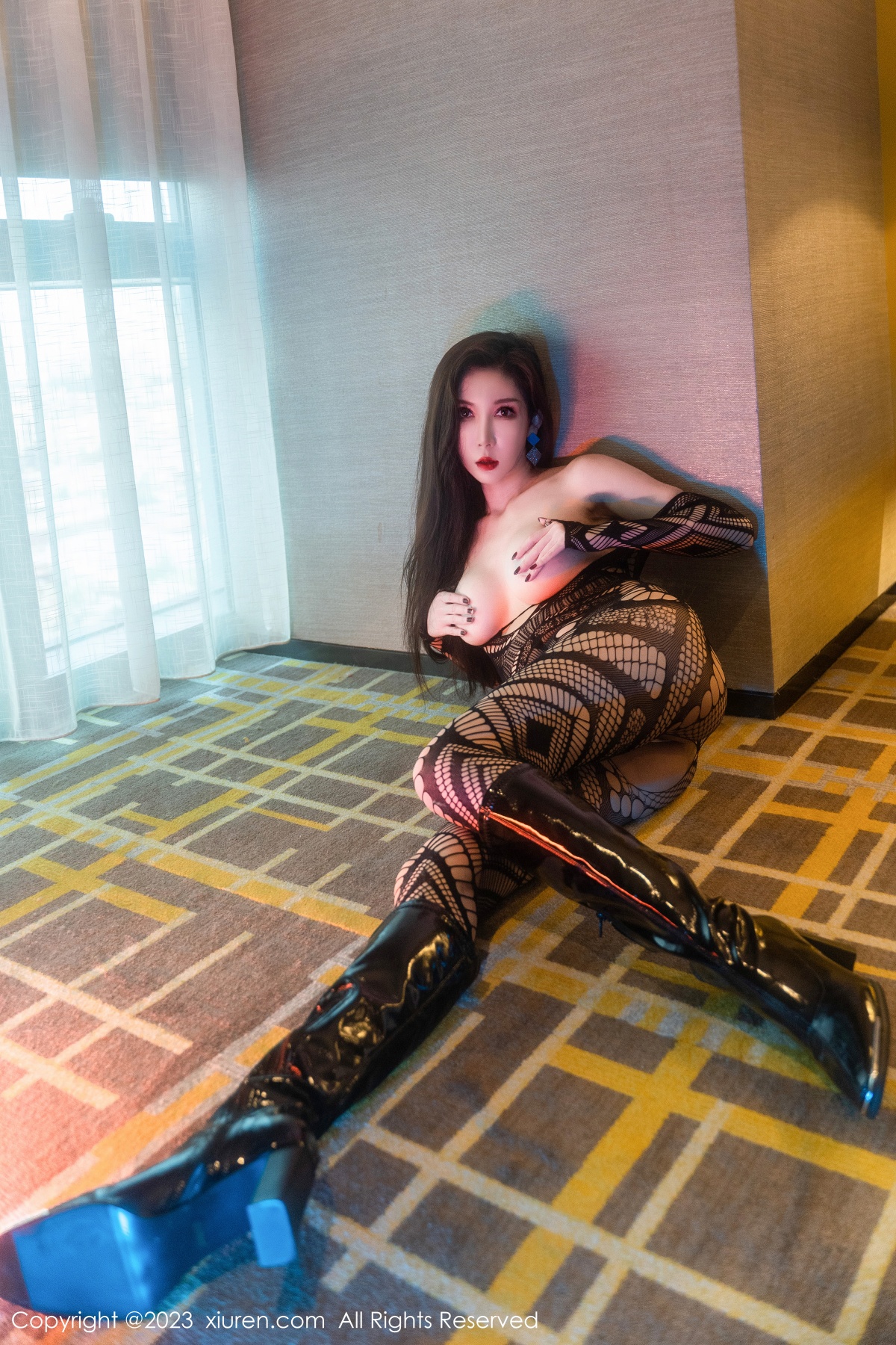 秀人 [XIUREN] 2023.11.21 陈怡曼——长腿御姐 秀人套图 第3张