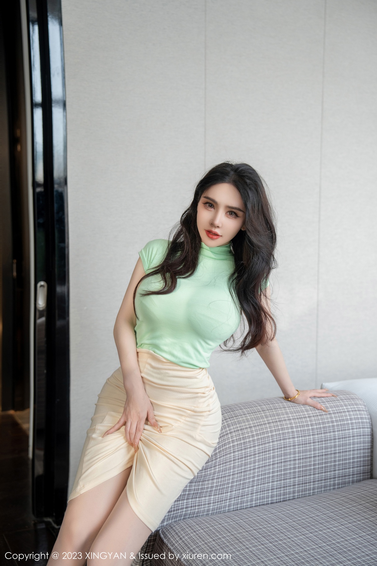 星颜社 [XINGYAN] 2023.11.16 VOL.215 潘娇娇 秀人套图 第3张