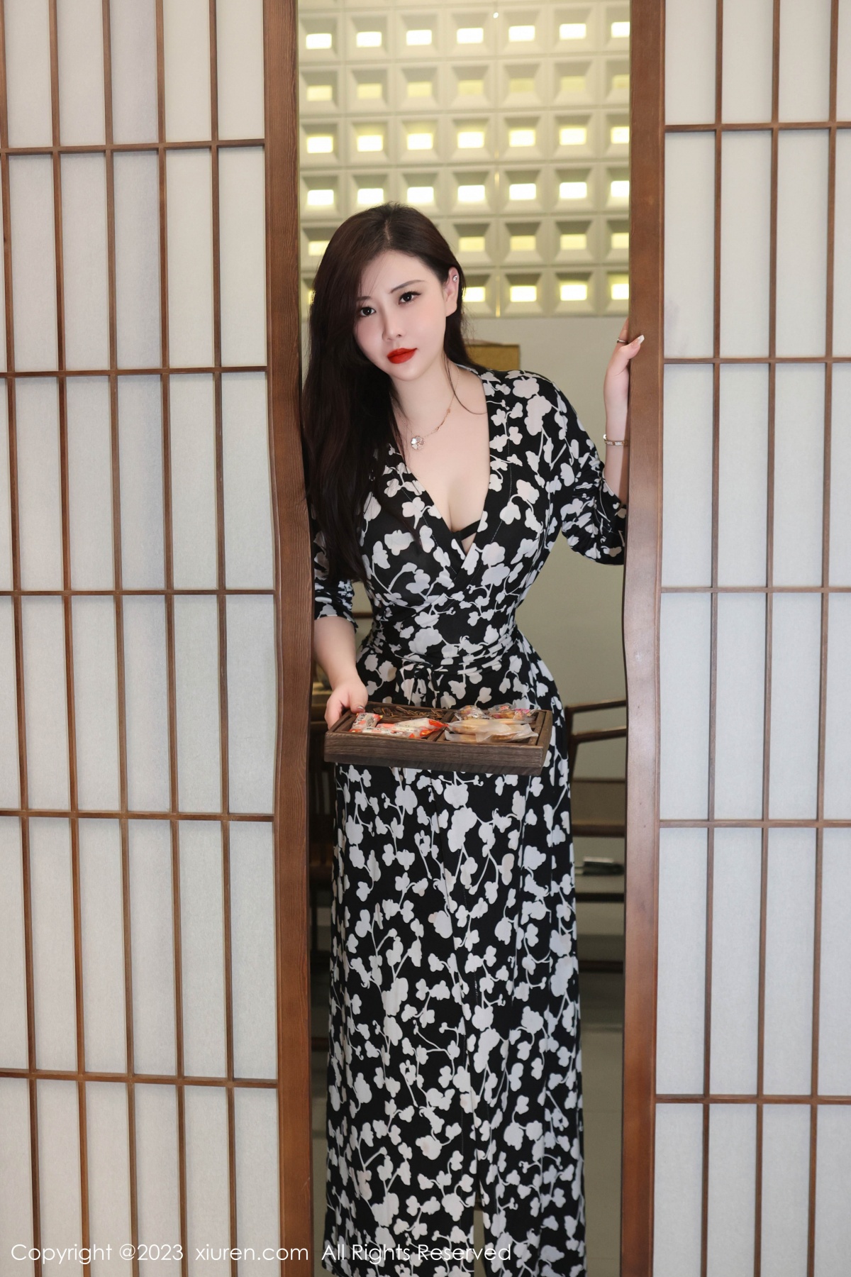 秀人 [XIUREN] 2023.10.23 王婉悠Queen 秀人套图 第3张