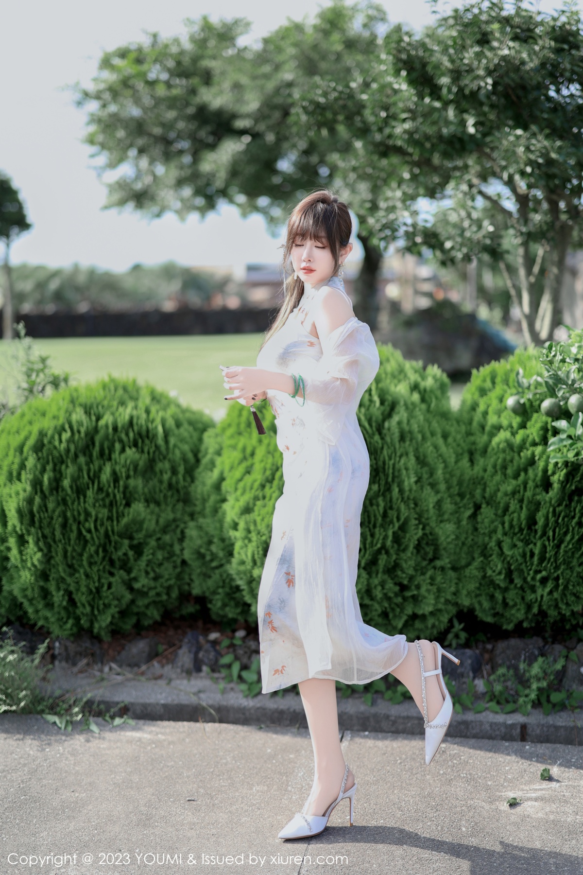 尤蜜荟 [YOUMI] 2023.09.08 VOL.983 王雨纯 秀人套图 第3张