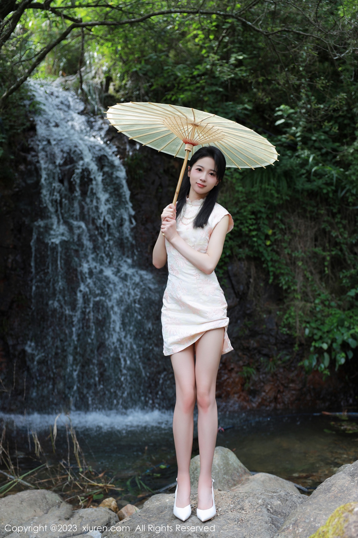 秀人 [XIUREN] 2023.08.15 糖豆sisi 秀人套图 第2张