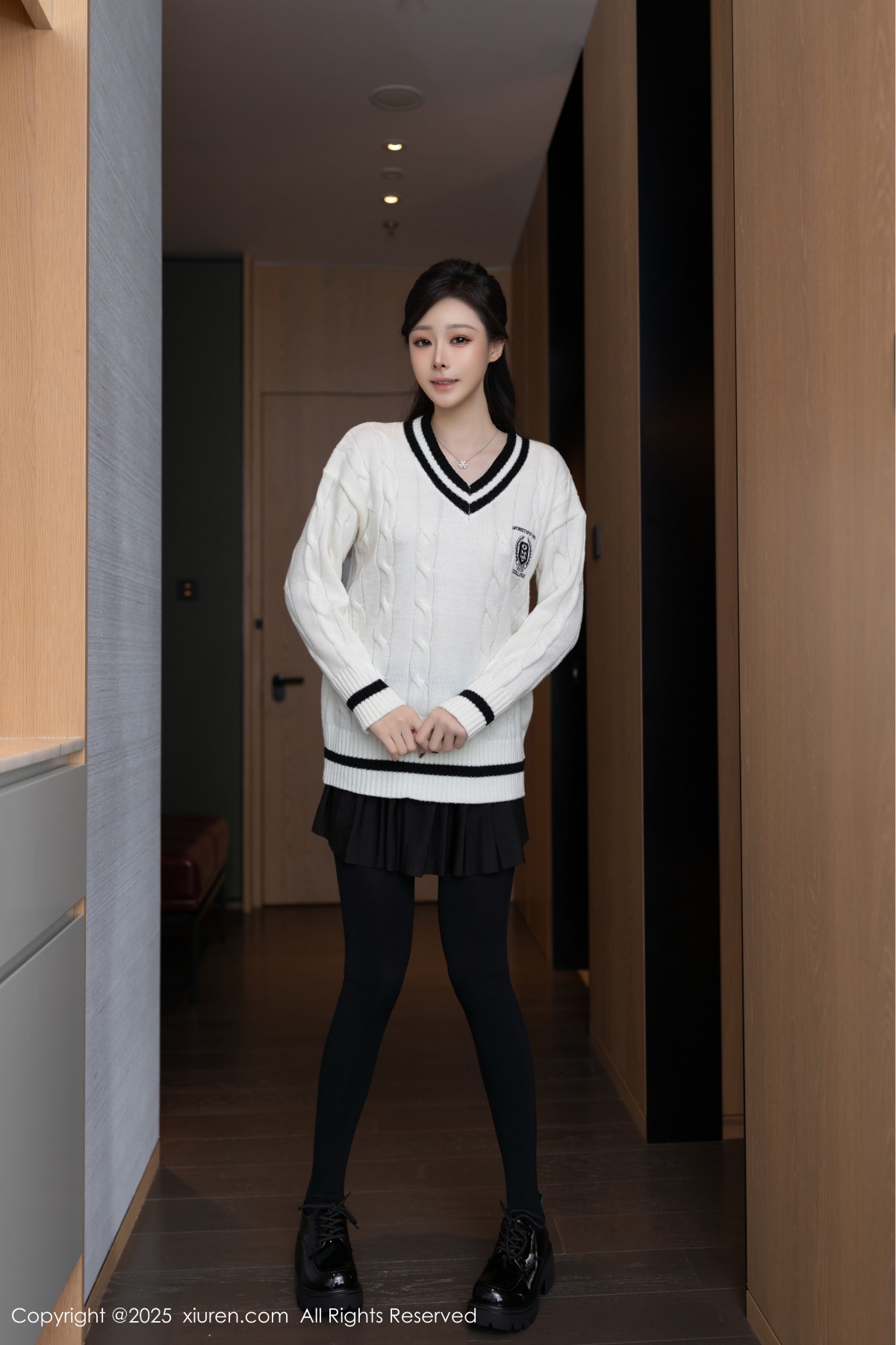 秀人 [XIUREN] 2025.03.07 小逗逗 秀人套图 第3张