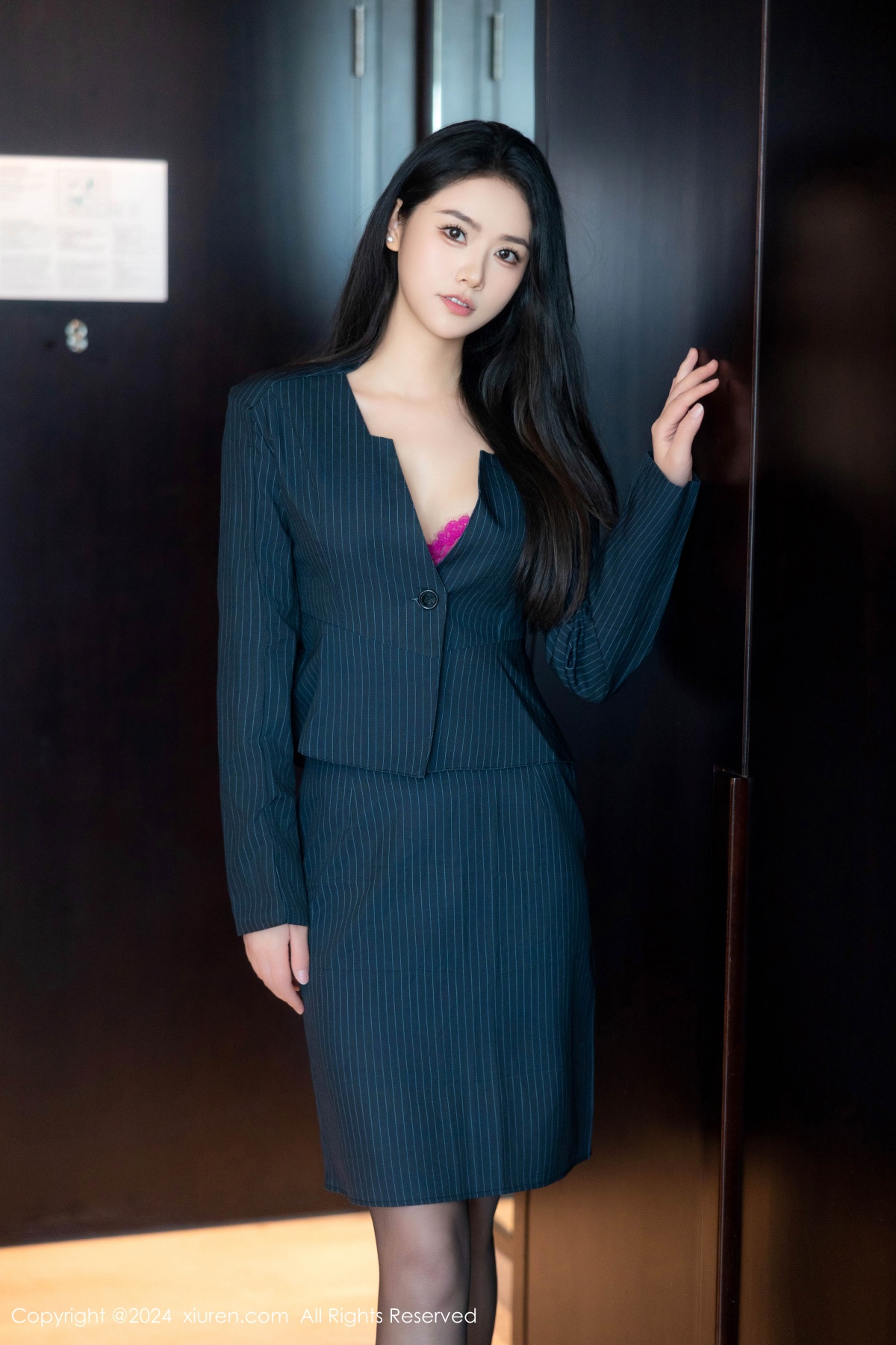 秀人 [XIUREN] 2024.12.10 方子萱 秀人套图 第2张