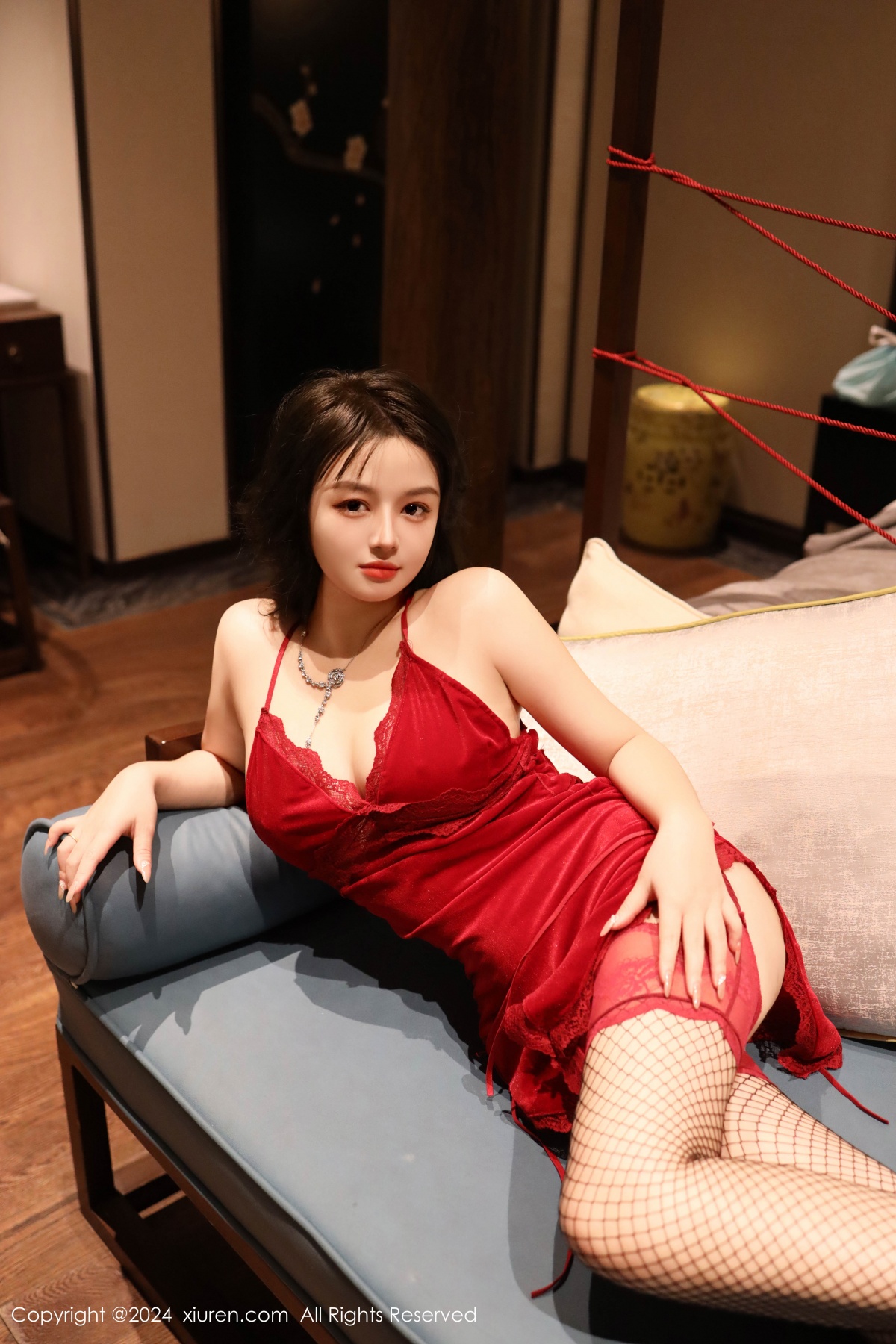 秀人 [XIUREN] 2024.11.18 沈思怡 秀人套图 第2张