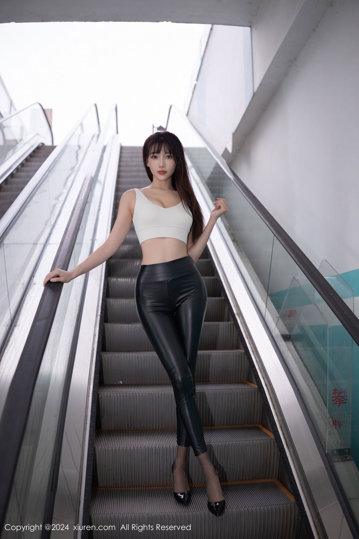 秀人 [XIUREN] 2024.10.31 陆萱萱 秀人套图 第2张