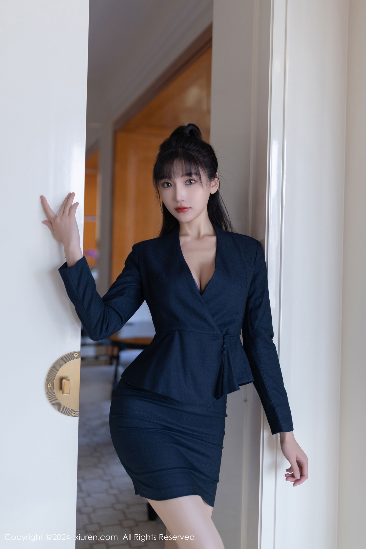 秀人 [XIUREN] 2024.10.10 陆萱萱 秀人套图 第3张