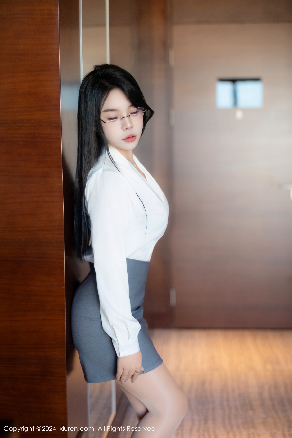 秀人 [XIUREN] 2024.08.09 麦田 秀人套图 第3张