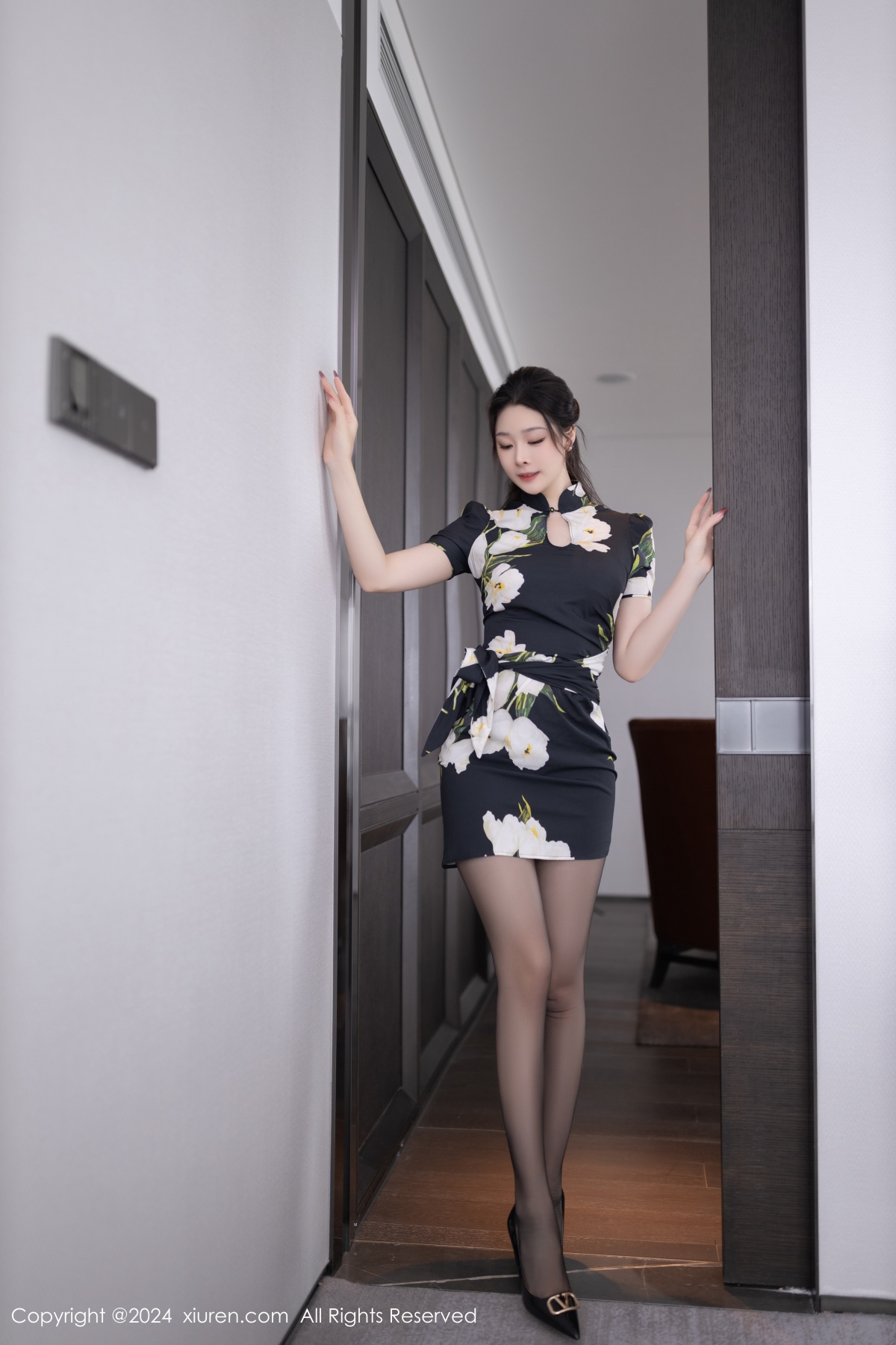 秀人 [XIUREN] 2024.06.27 小逗逗 秀人套图 第3张