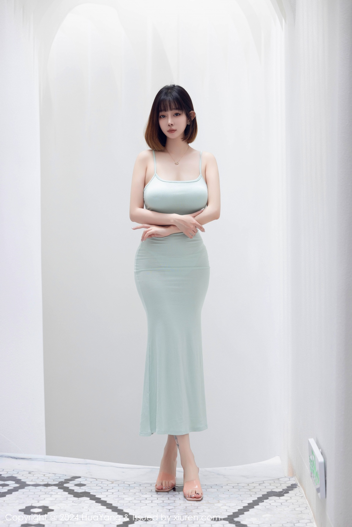 花漾show [HuaYang] 2024.06.28 VOL.586 王雨纯 秀人套图 第2张