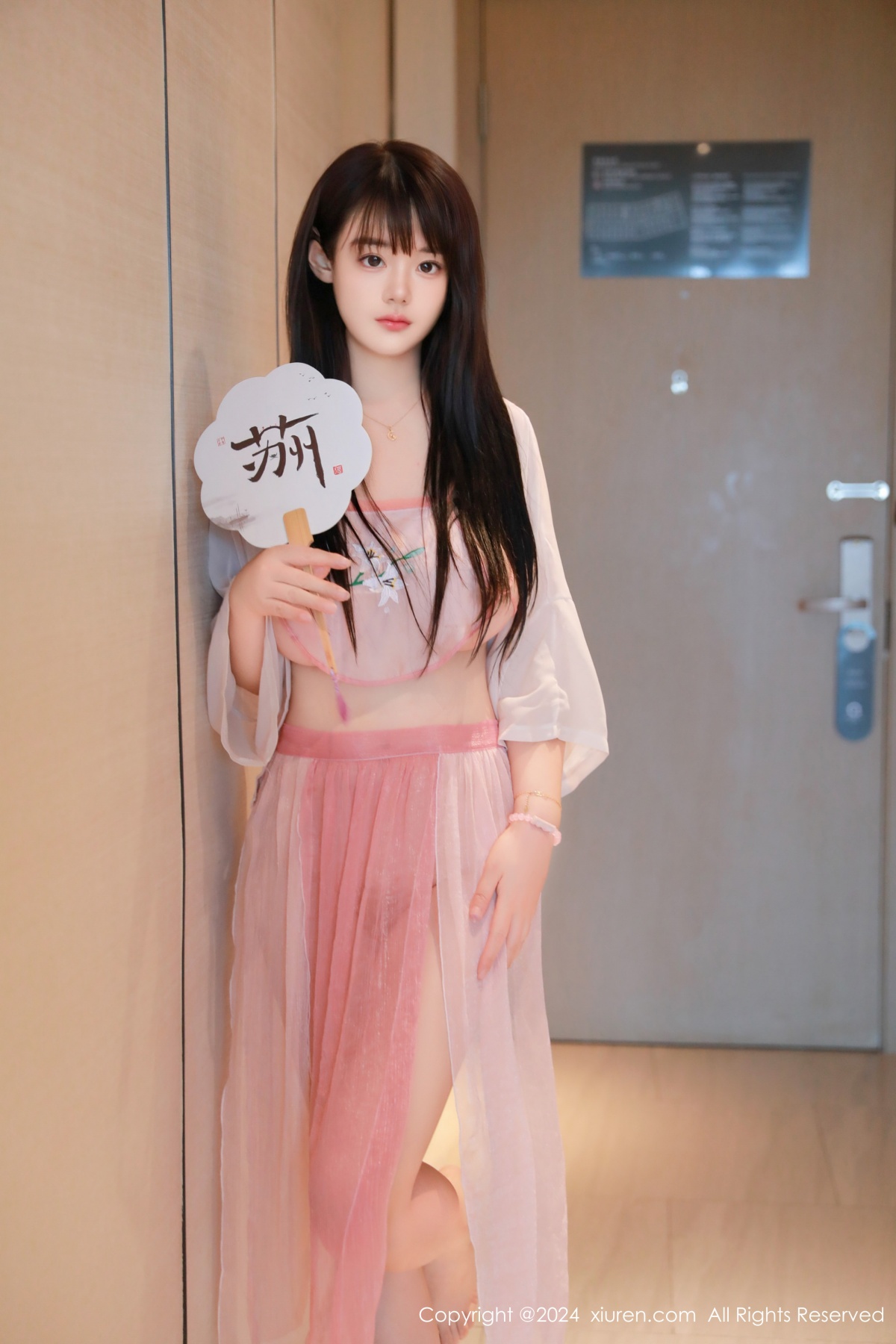秀人 [XIUREN] 2024.06.19 陈柒柒 秀人套图 第2张