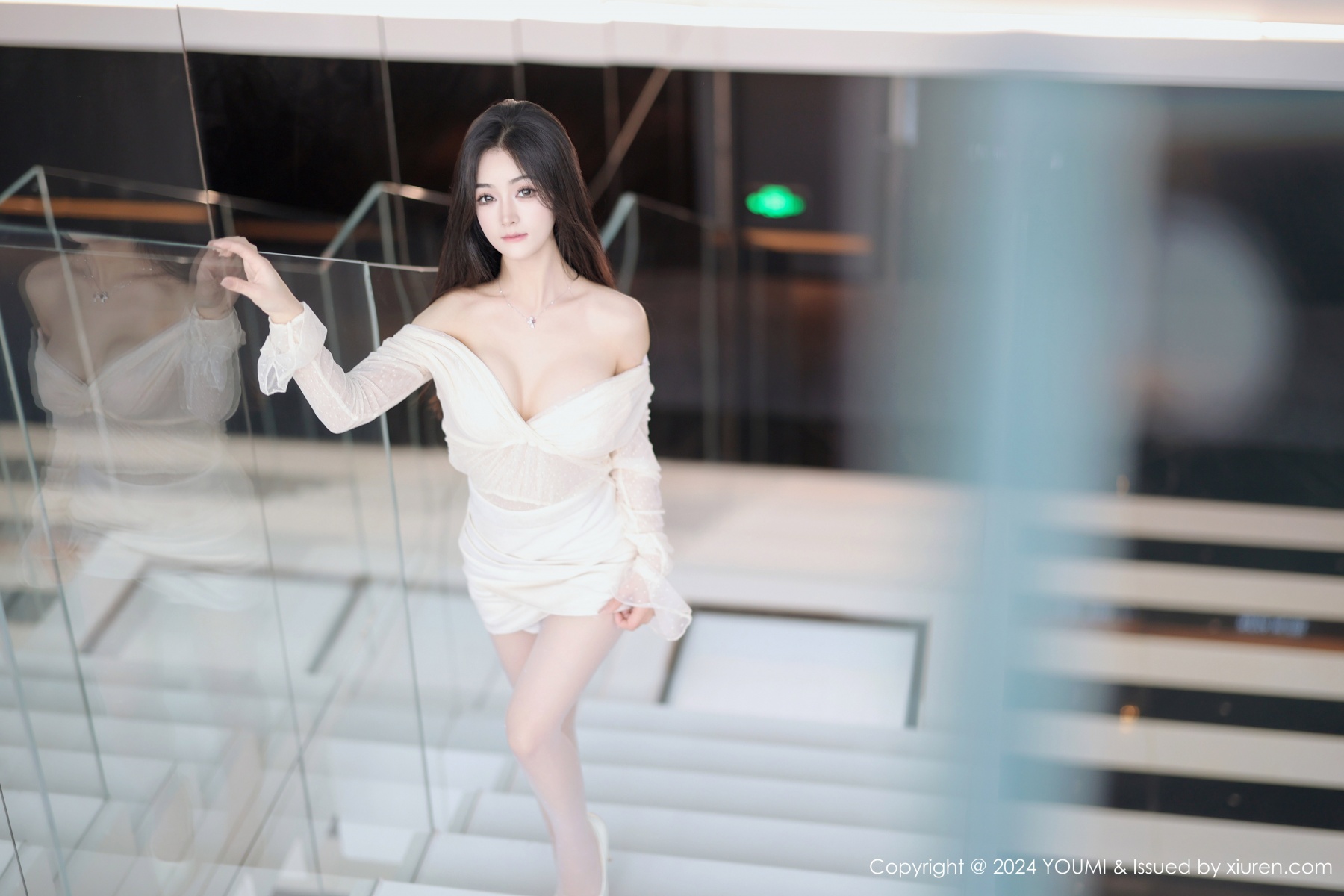 尤蜜荟 [YOUMI] 2024.06.07 VOL.1072 谭小灵 秀人套图 第5张