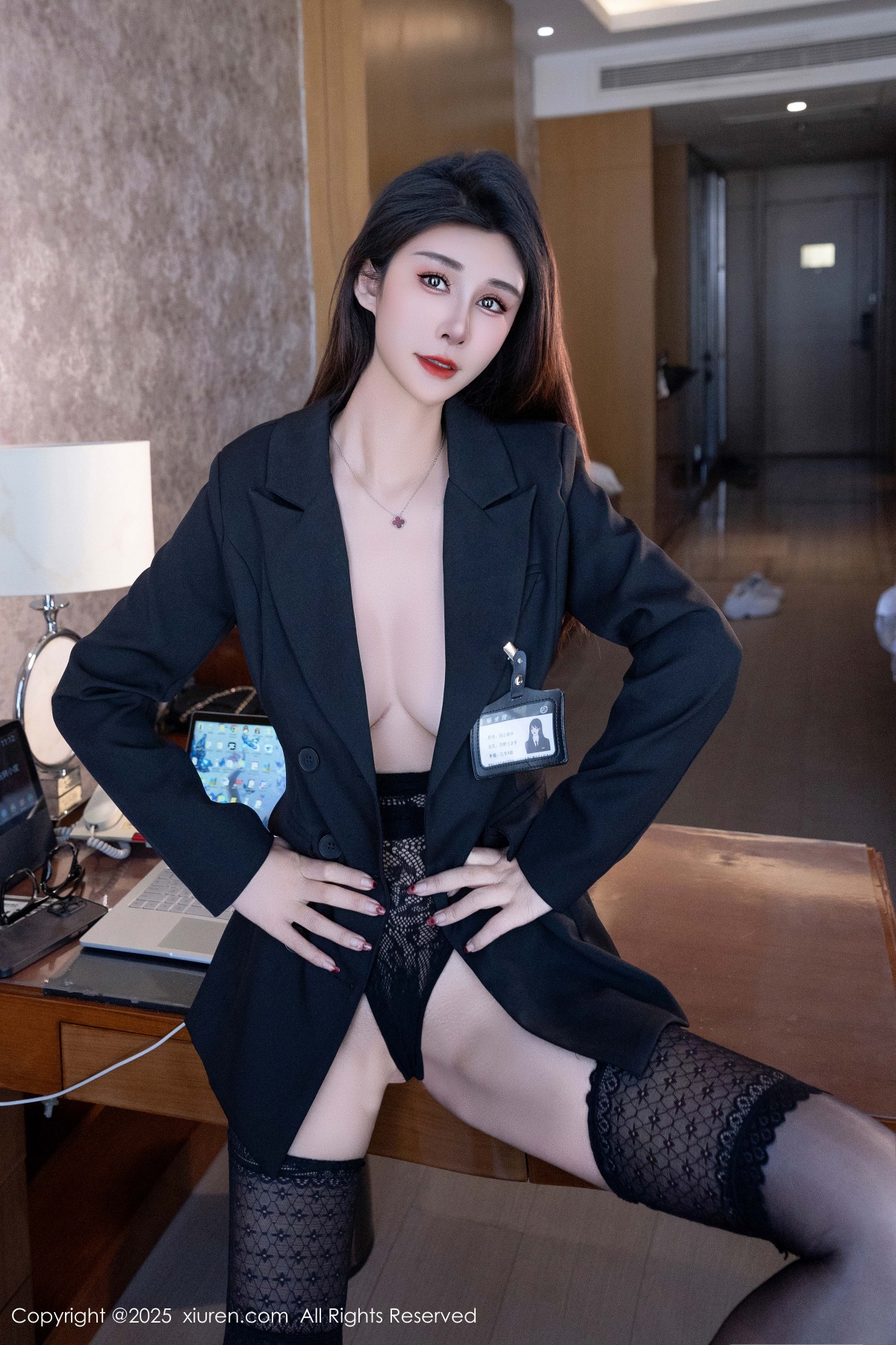 秀人 [XIUREN] 2025.04.01 艺艺yiyi 秀人套图 第5张
