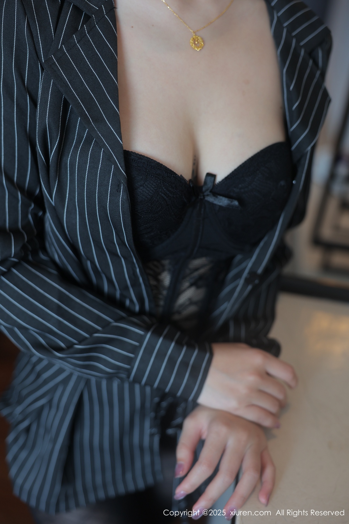 秀人 [XIUREN] 2025.03.27 汐子 秀人套图 第5张