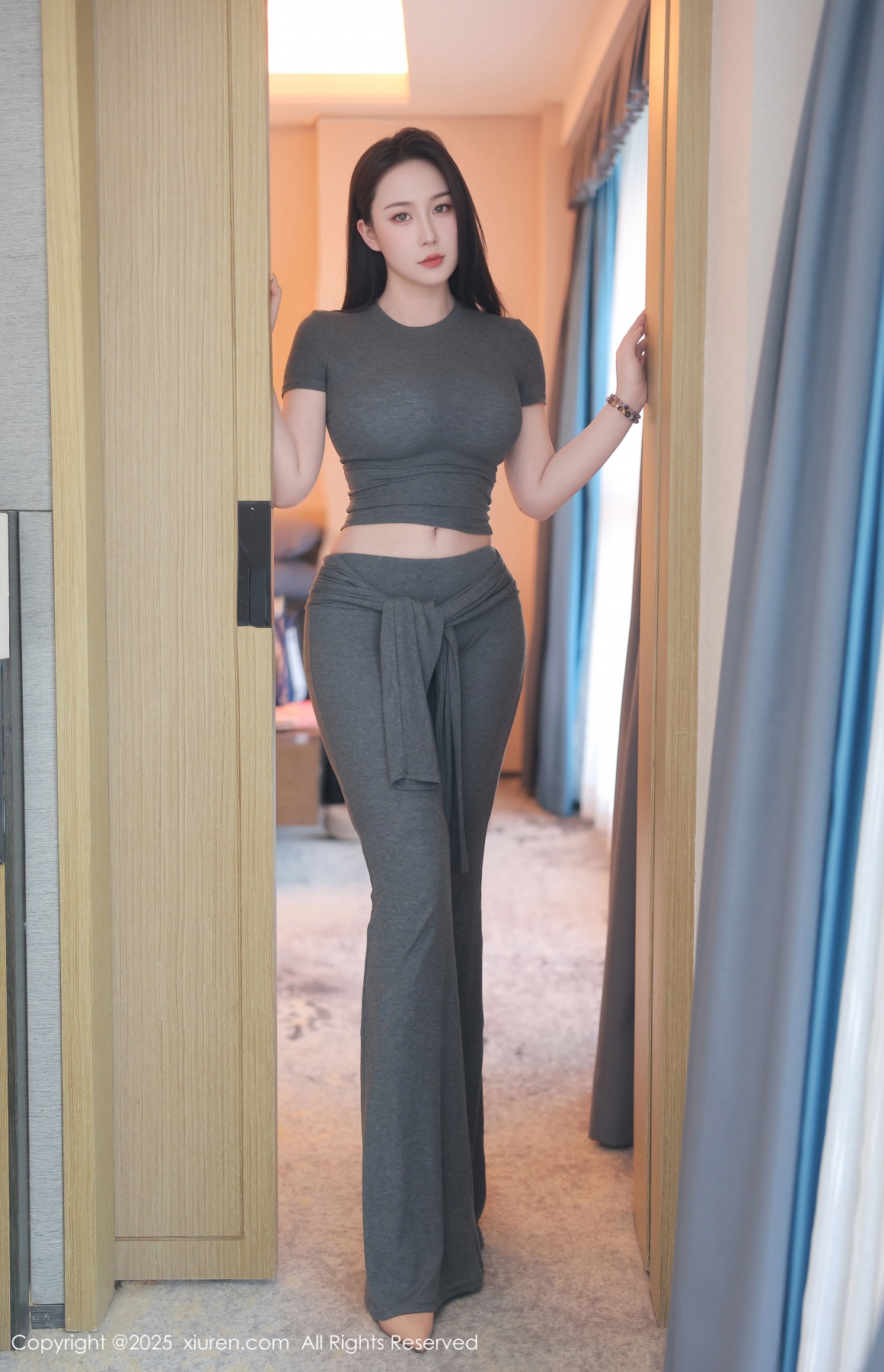 秀人 [XIUREN] 2025.03.31 林昔予yorki 秀人套图 第4张
